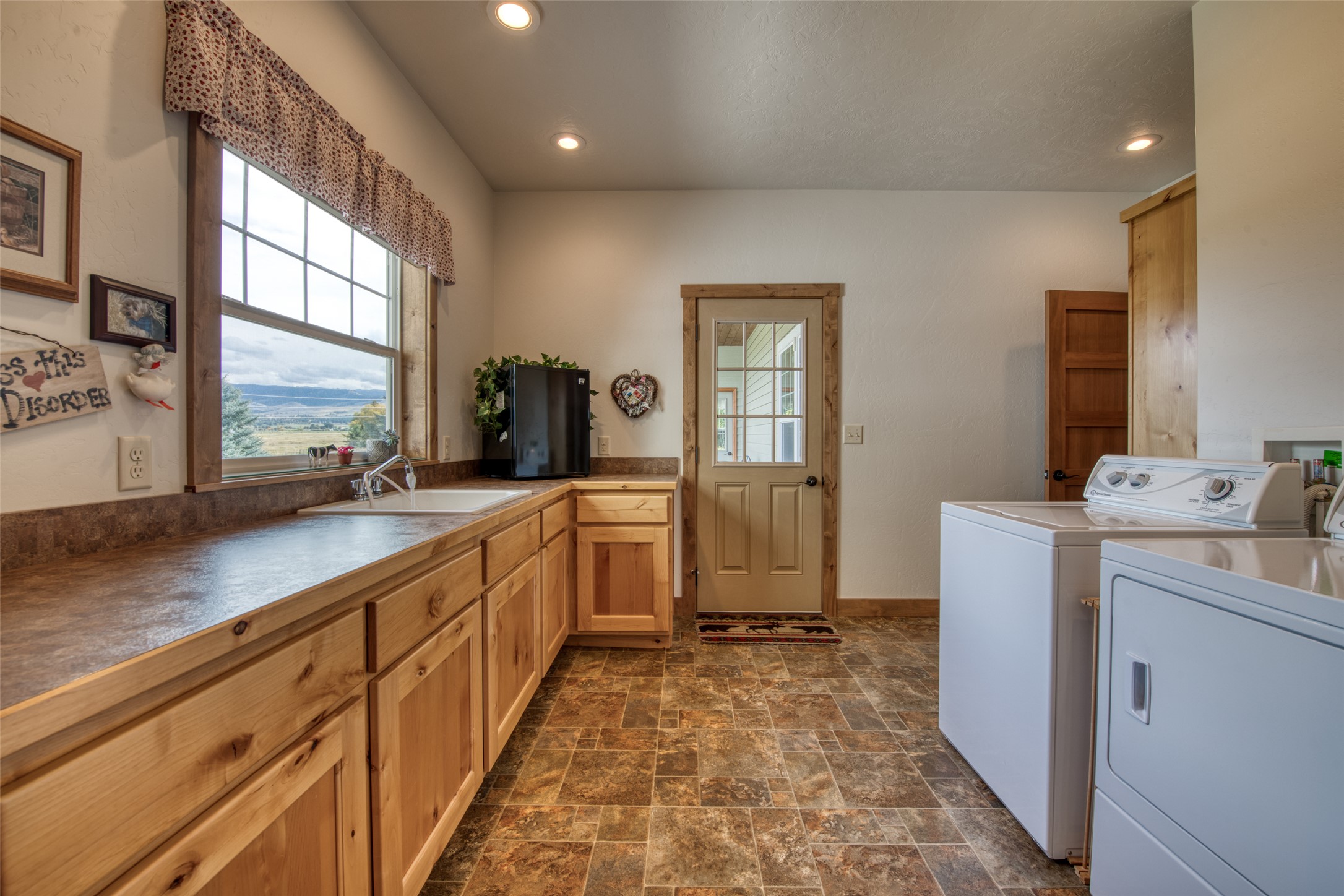418 Lower Sky Way Property Photo 36