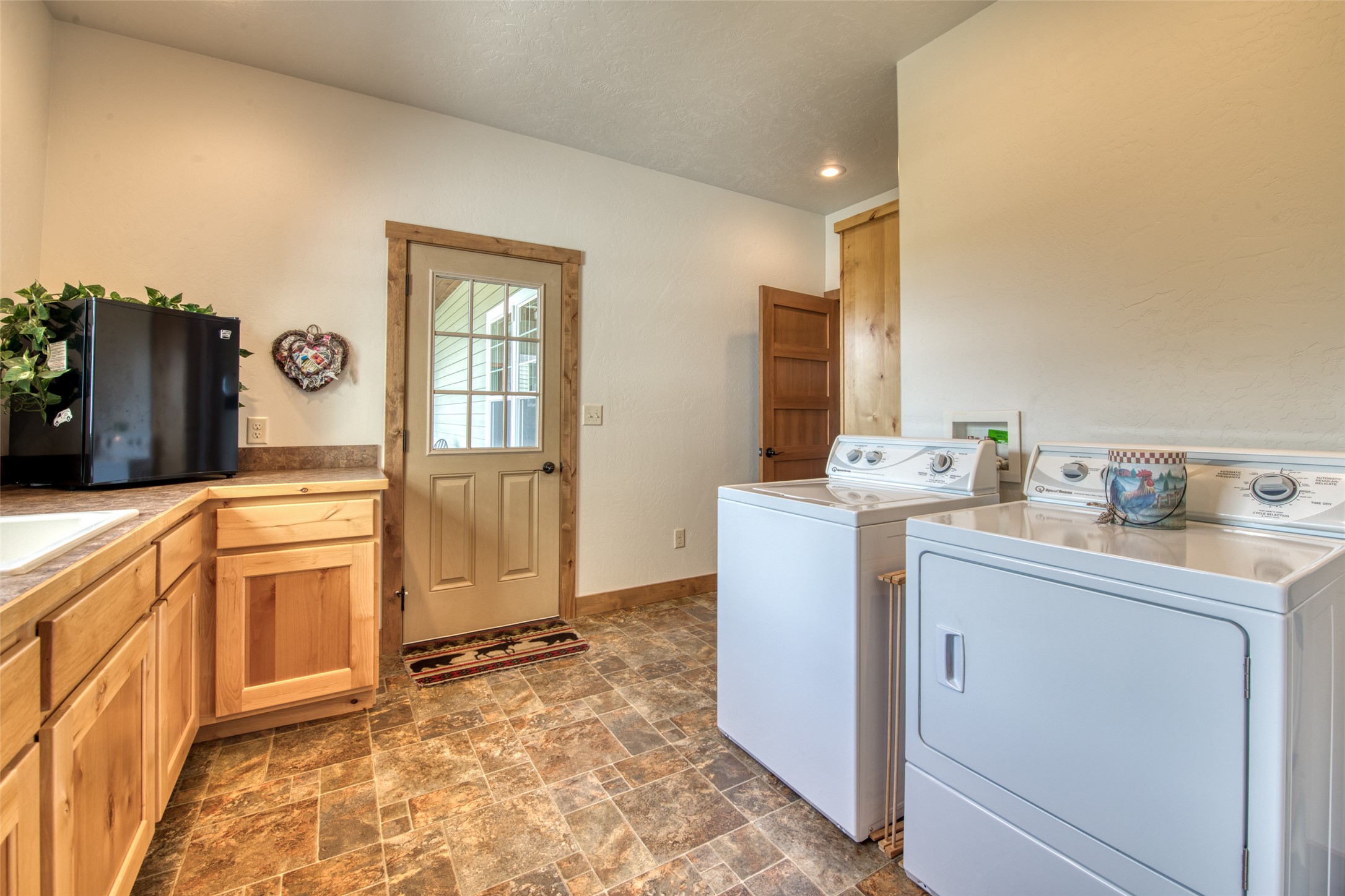 418 Lower Sky Way Property Photo 37