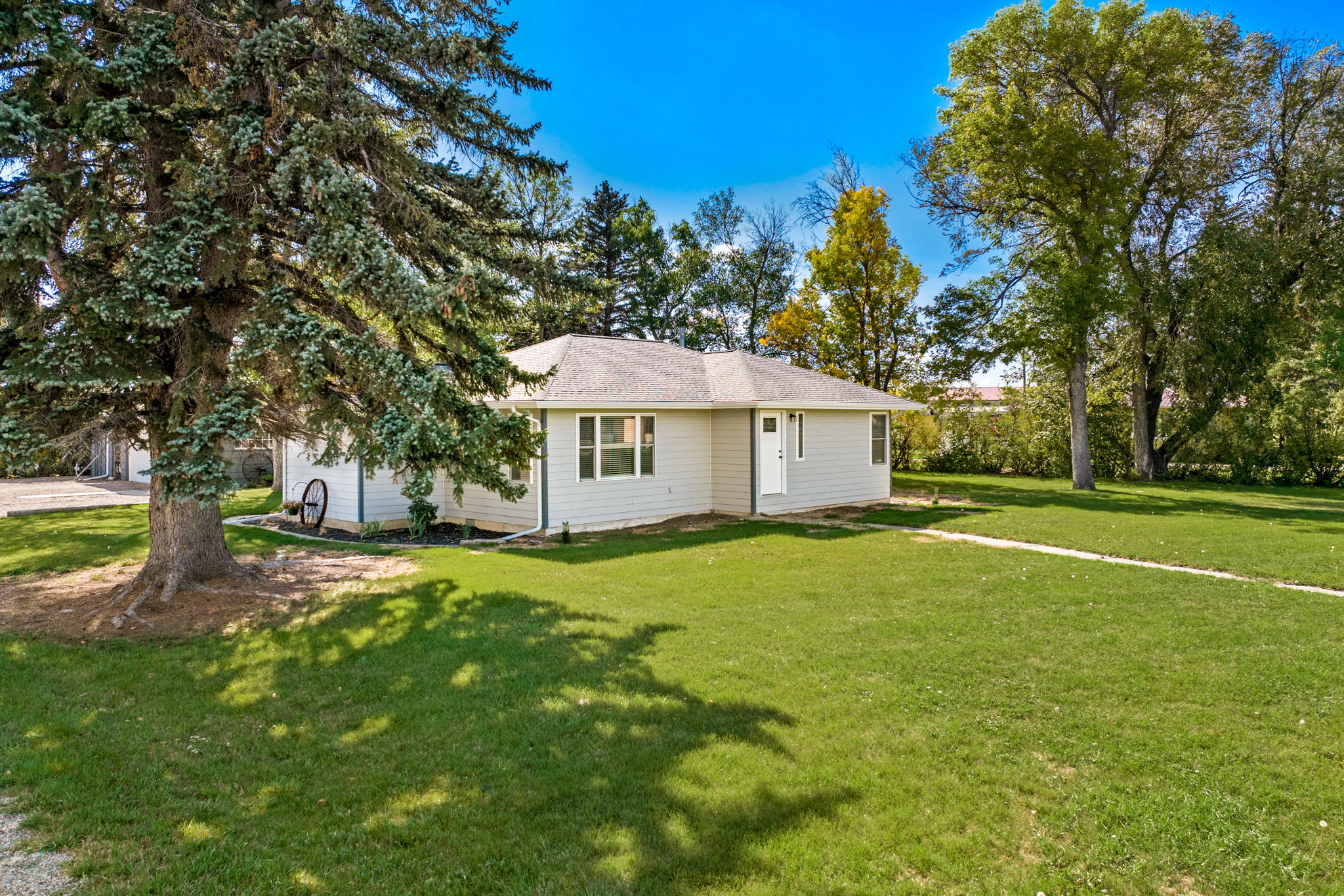 420 3rd Avenue S Property Photo 1