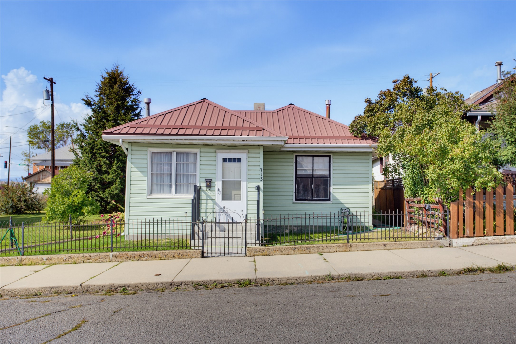713 Placer Street Property Photo 1