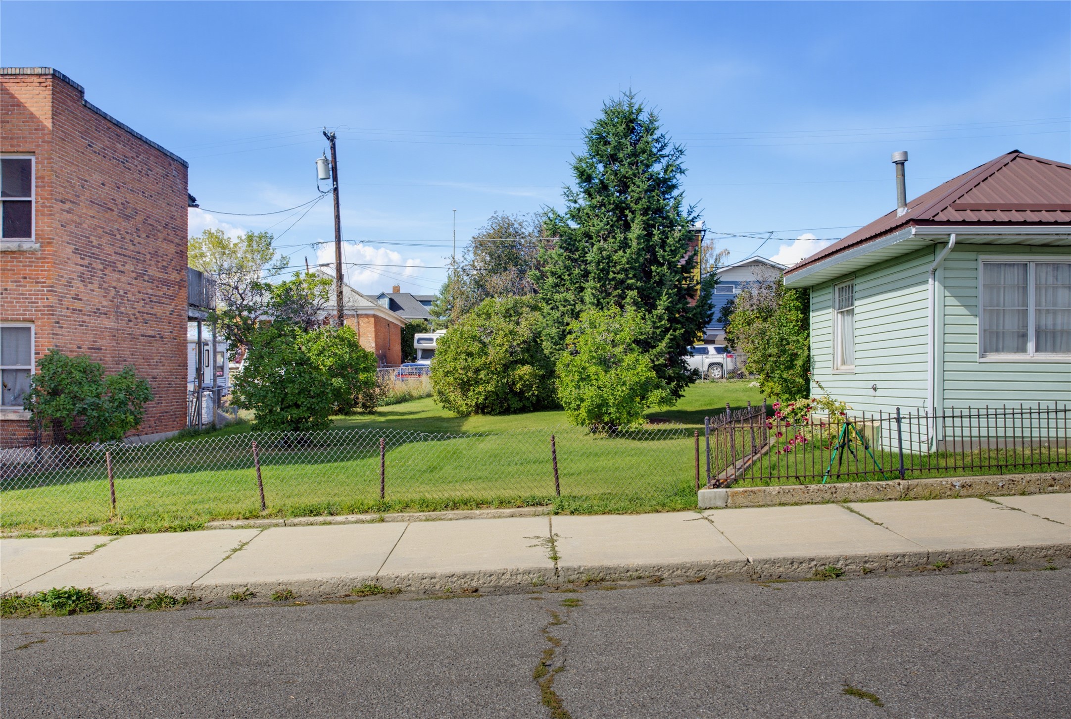 713 Placer Street Property Photo 4