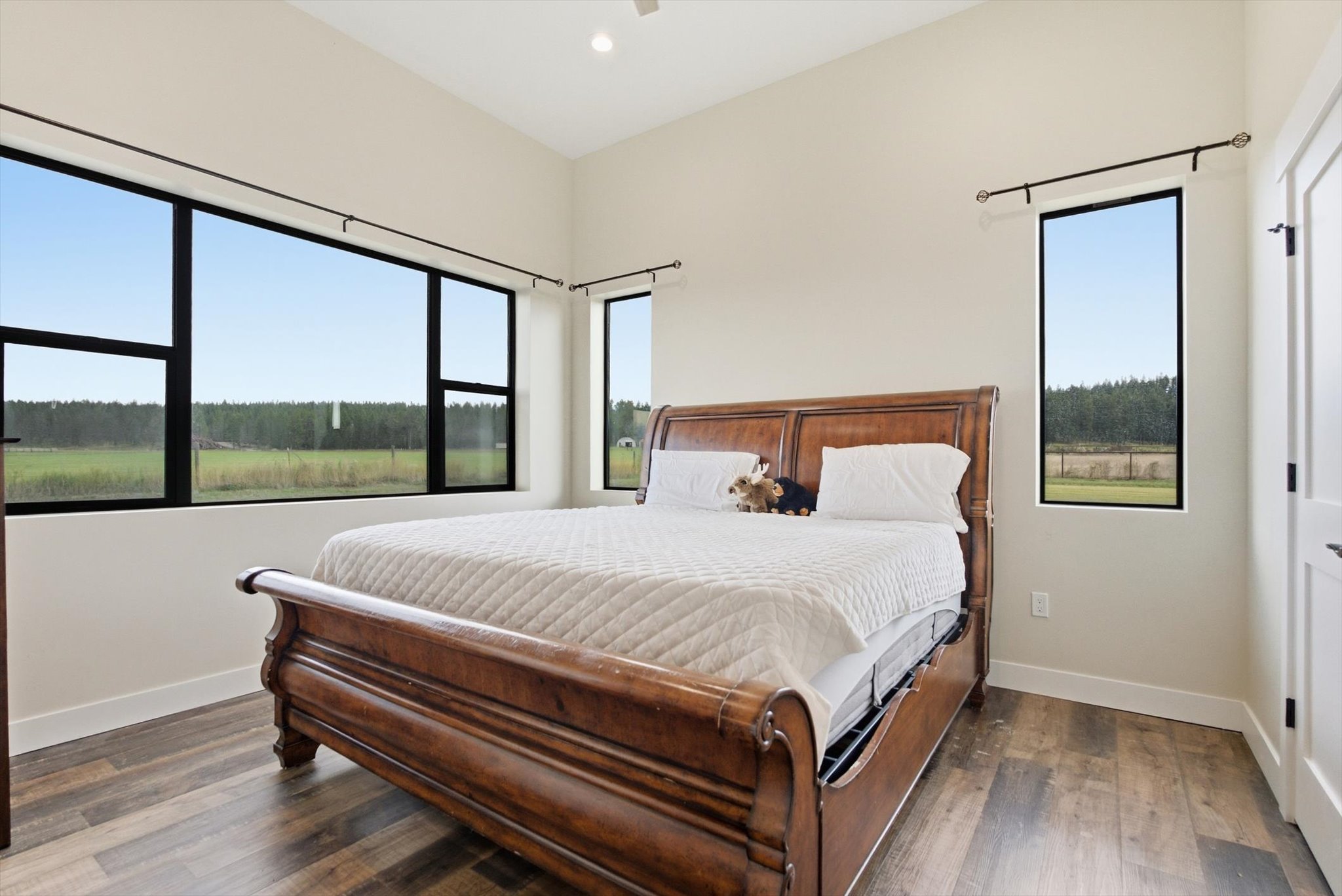 355 Songbird Lane Property Photo 22