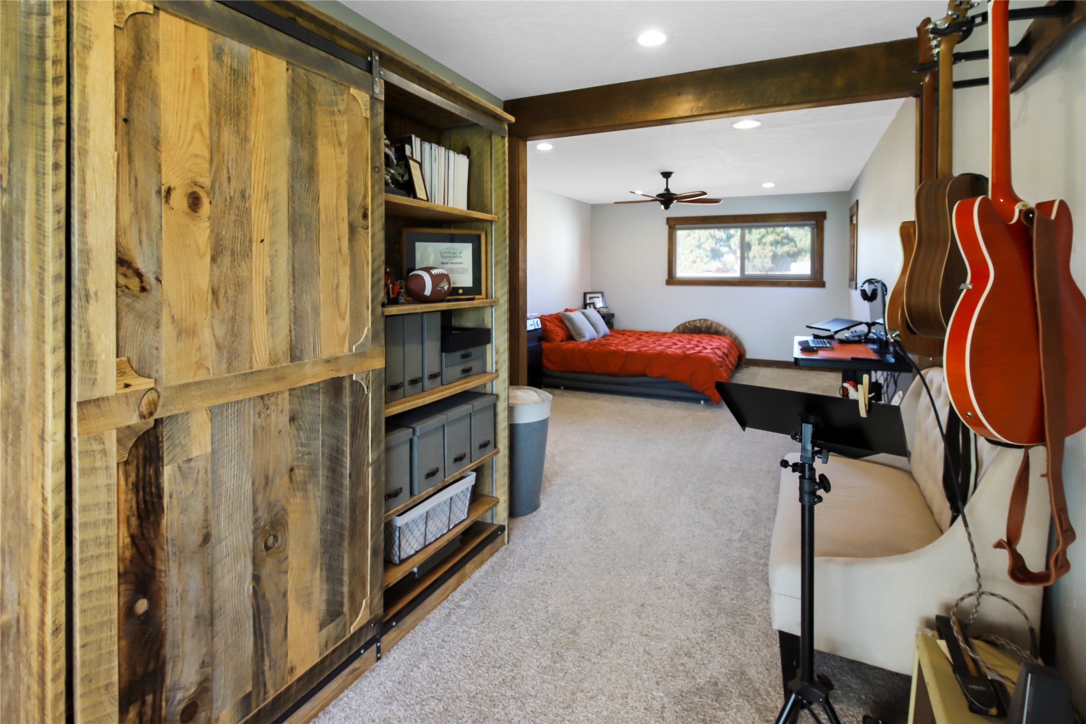 1041 Como Drive Property Photo 15