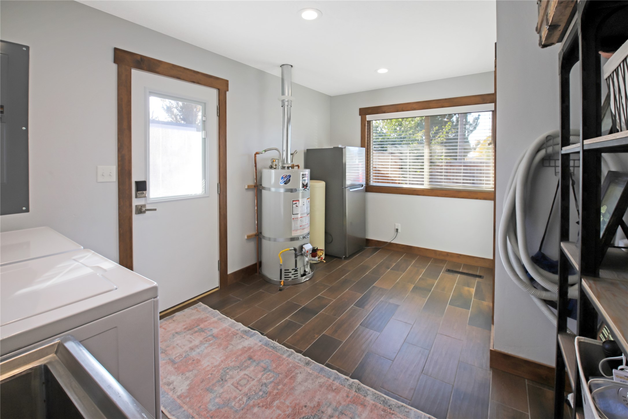 1041 Como Drive Property Photo 25