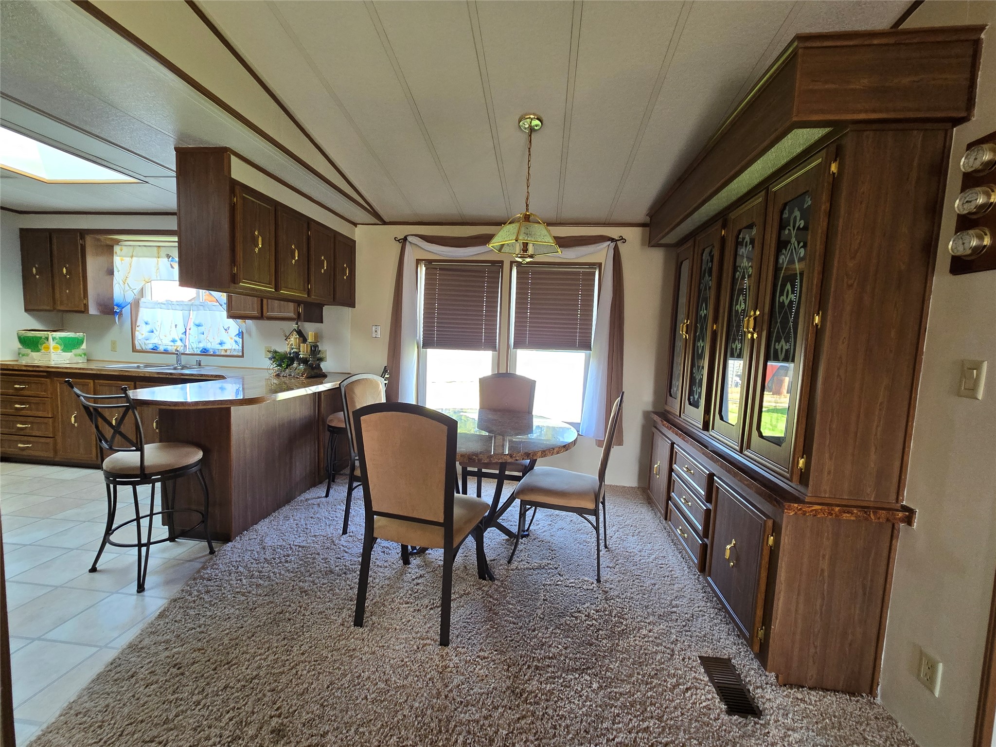 2511 Walnut Street Property Photo 9