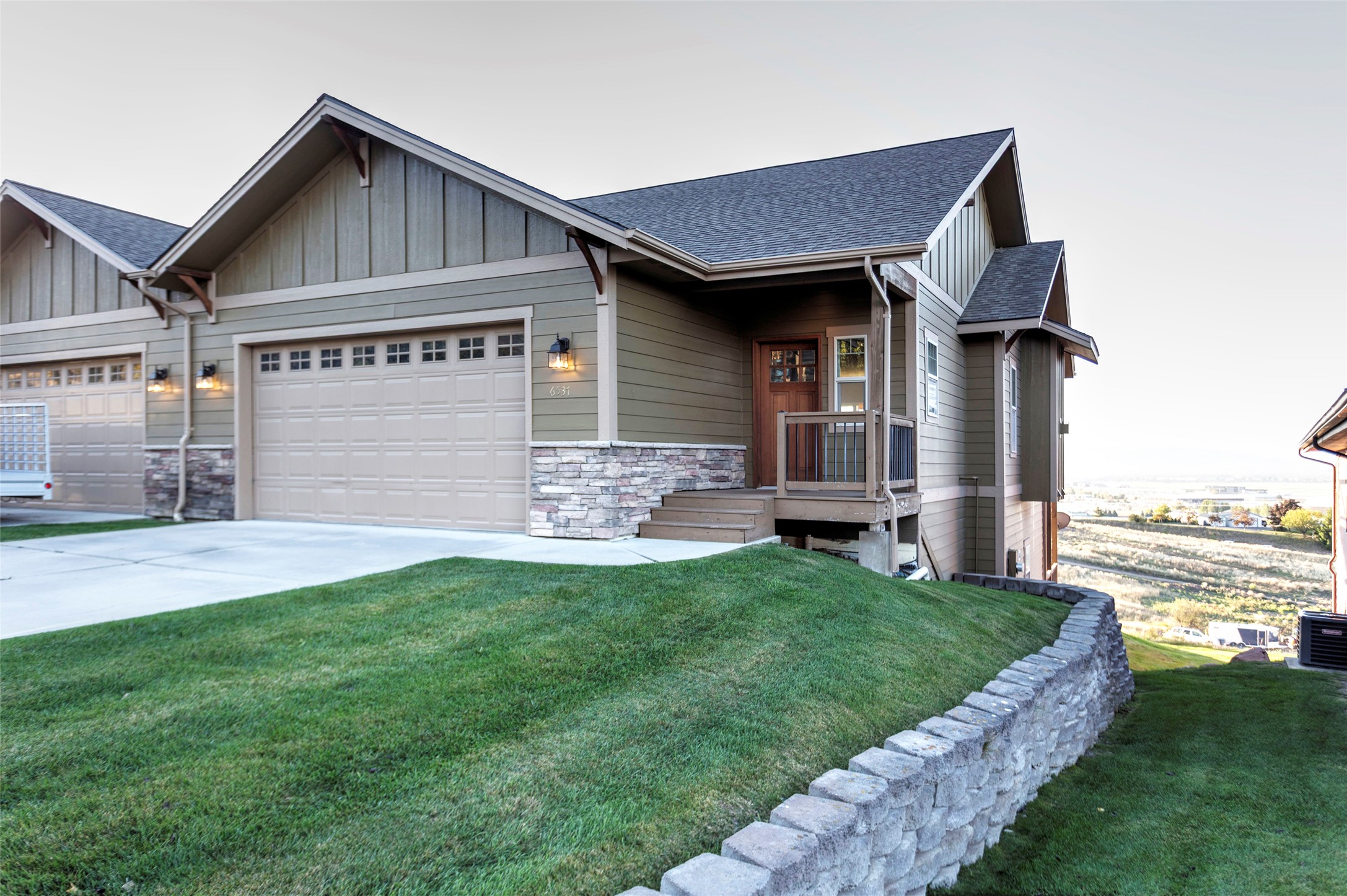 6537 Macarthur Drive Property Photo 1