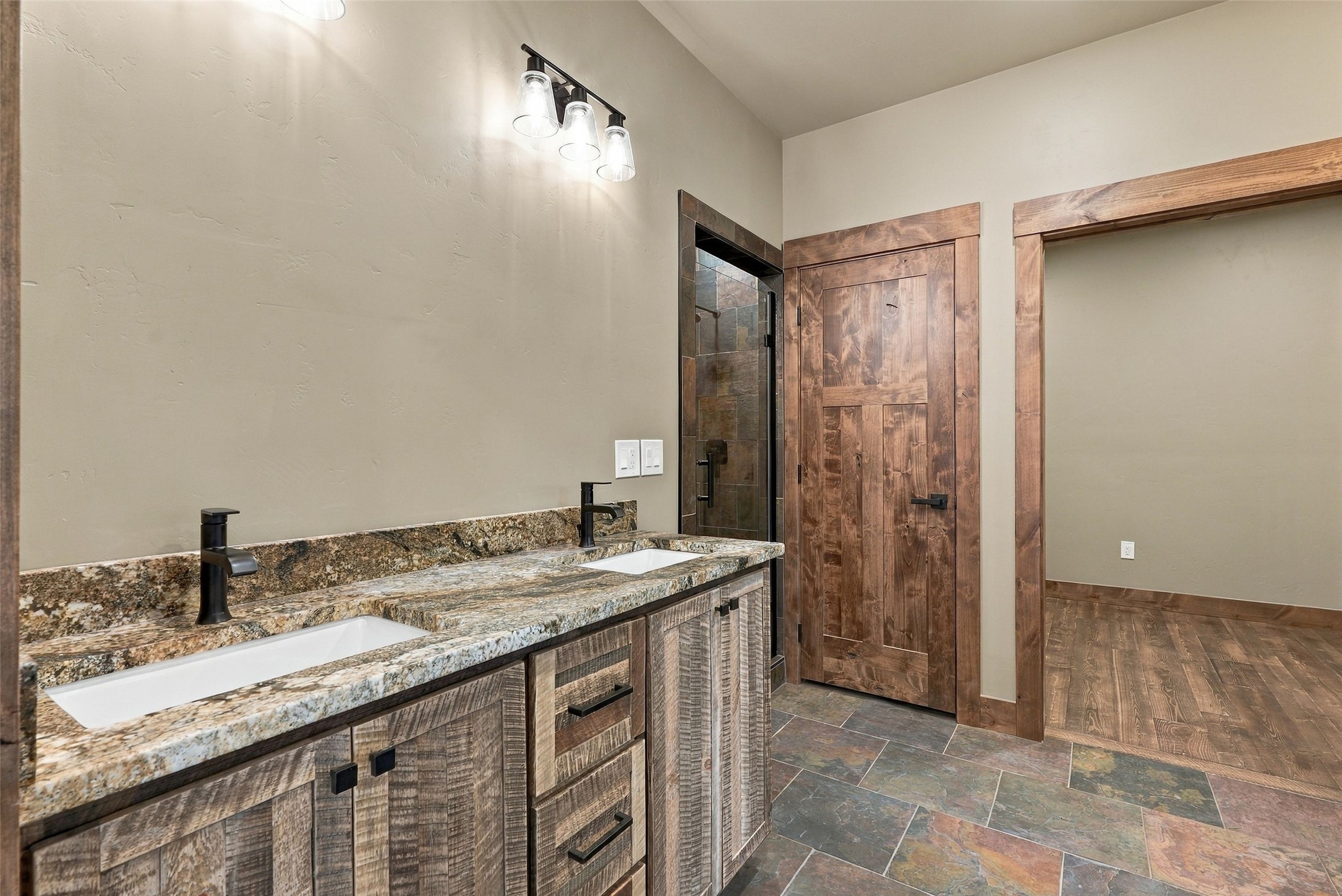 1671 Jordan Way Property Photo 12