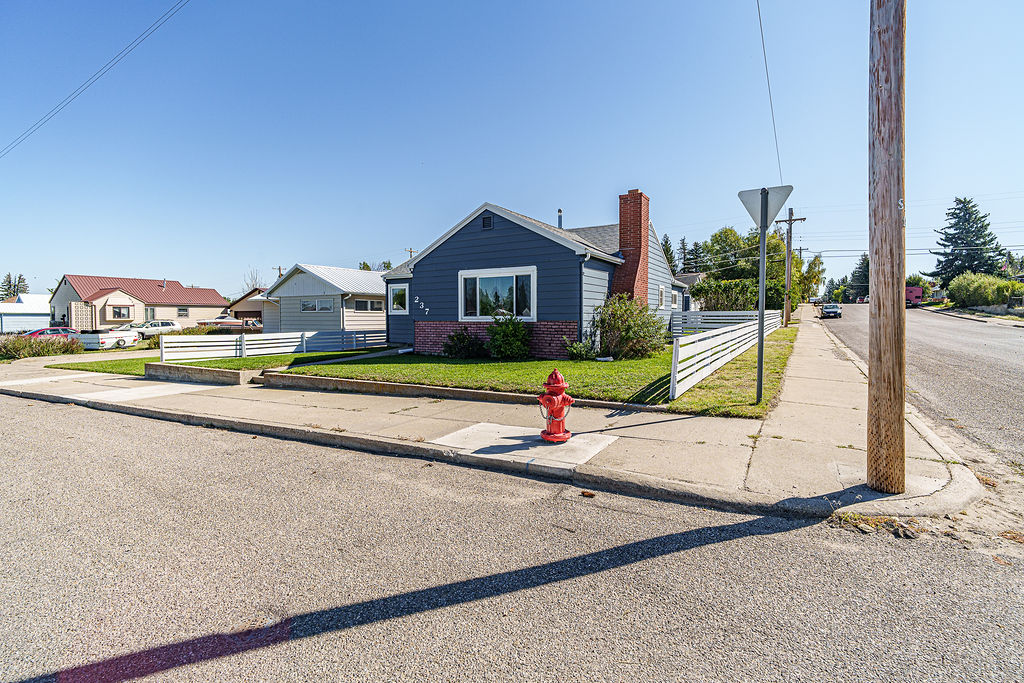 237 5th Avenue Se Property Photo 1