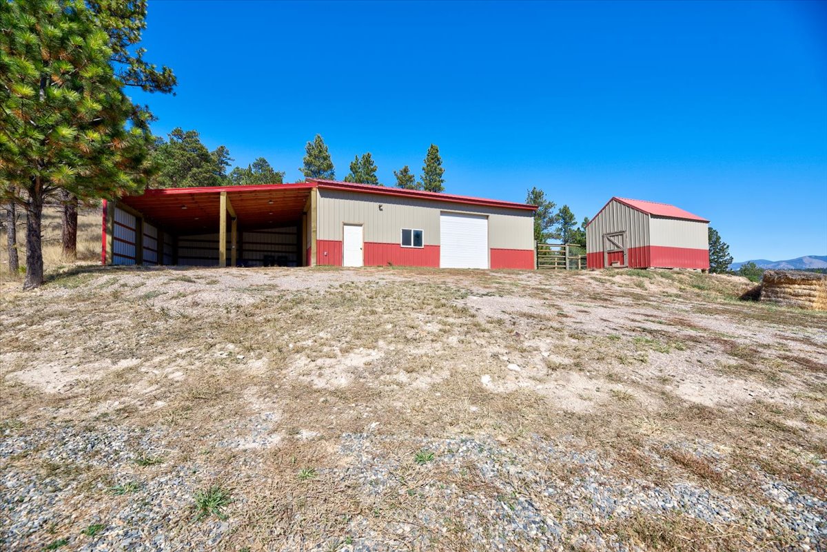 6958 Black Sandy Loop Property Photo 2