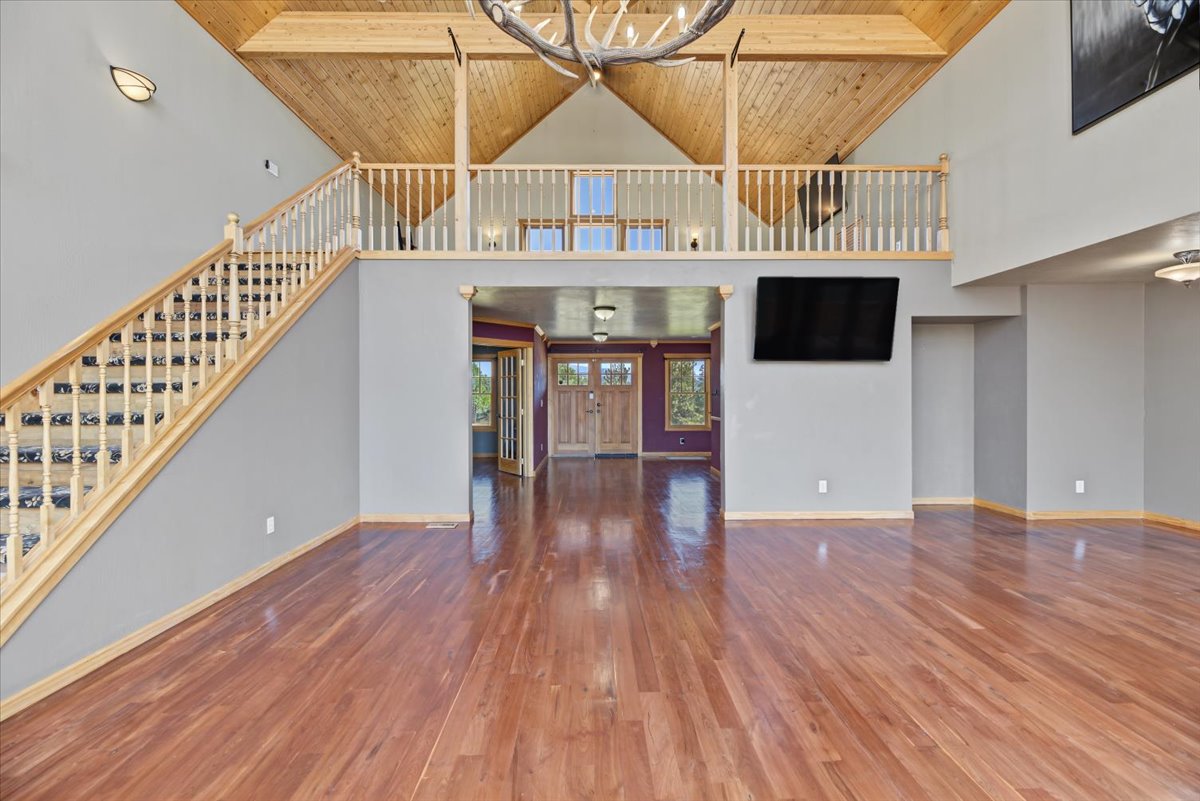 6958 Black Sandy Loop Property Photo 8