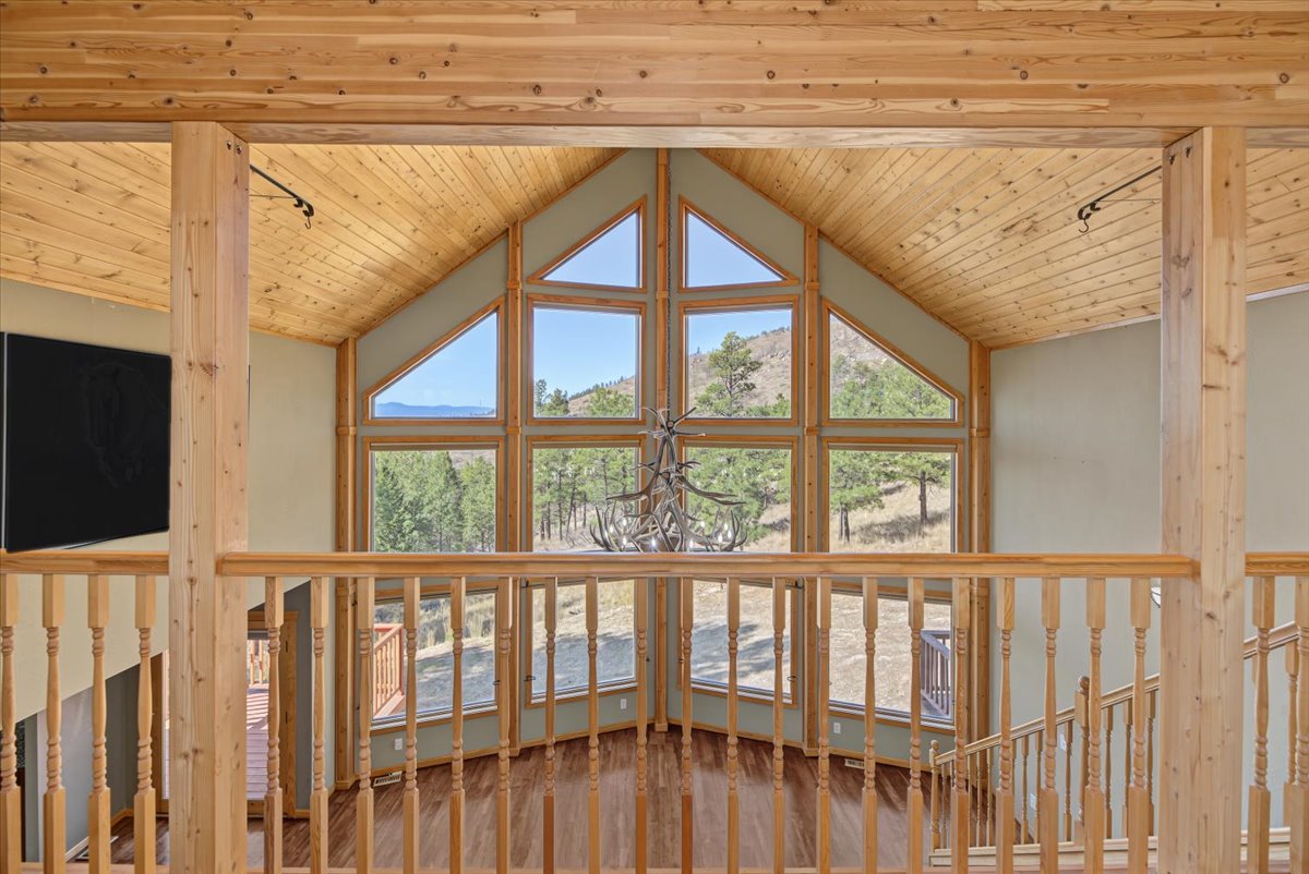 6958 Black Sandy Loop Property Photo 12