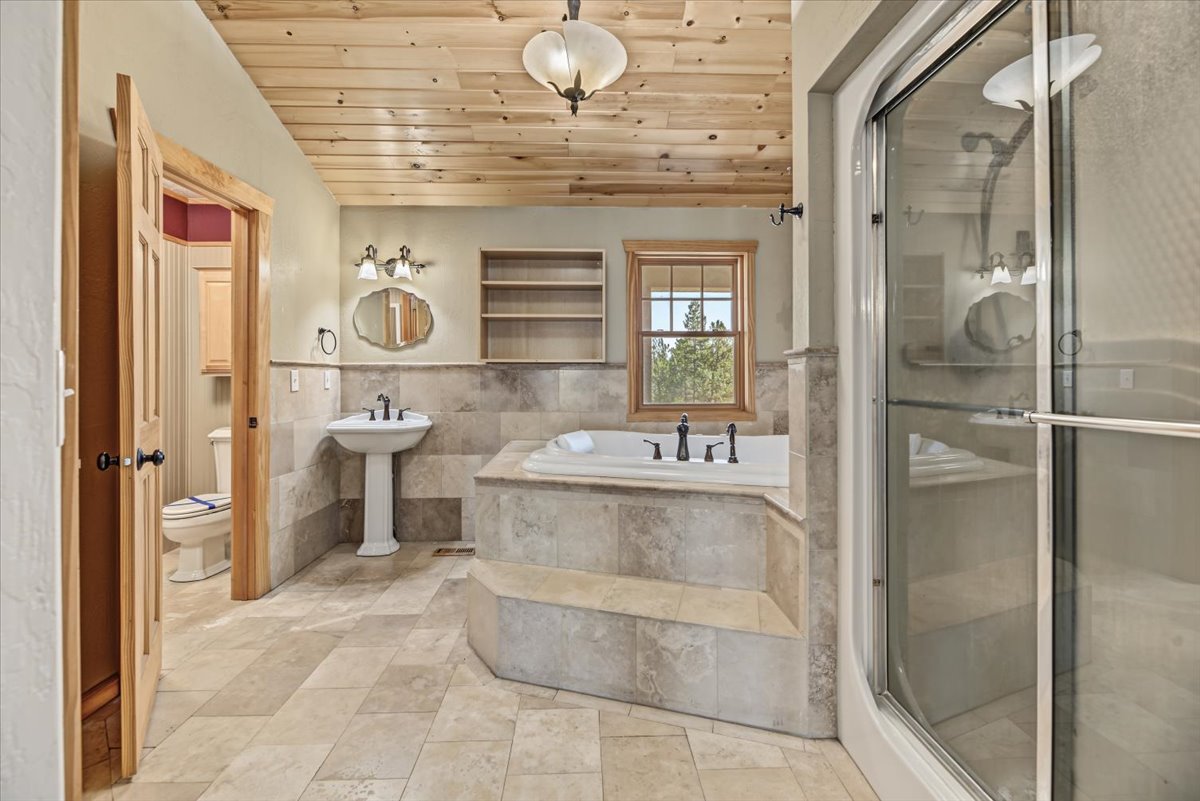 6958 Black Sandy Loop Property Photo 34