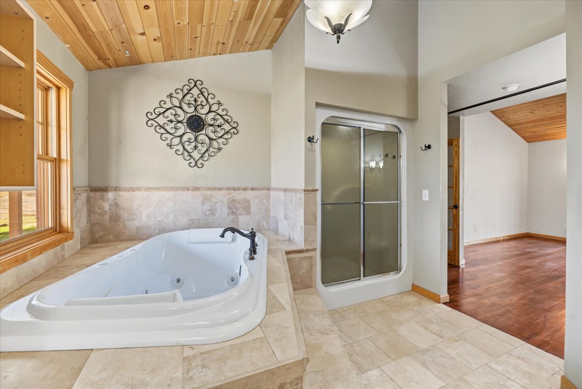 6958 Black Sandy Loop Property Photo 38
