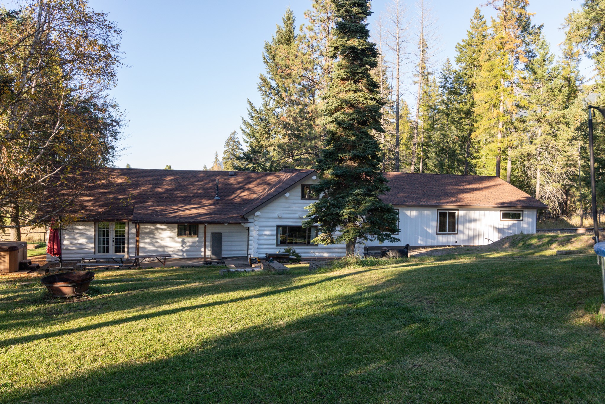 599 Van Sant Road Property Photo 3