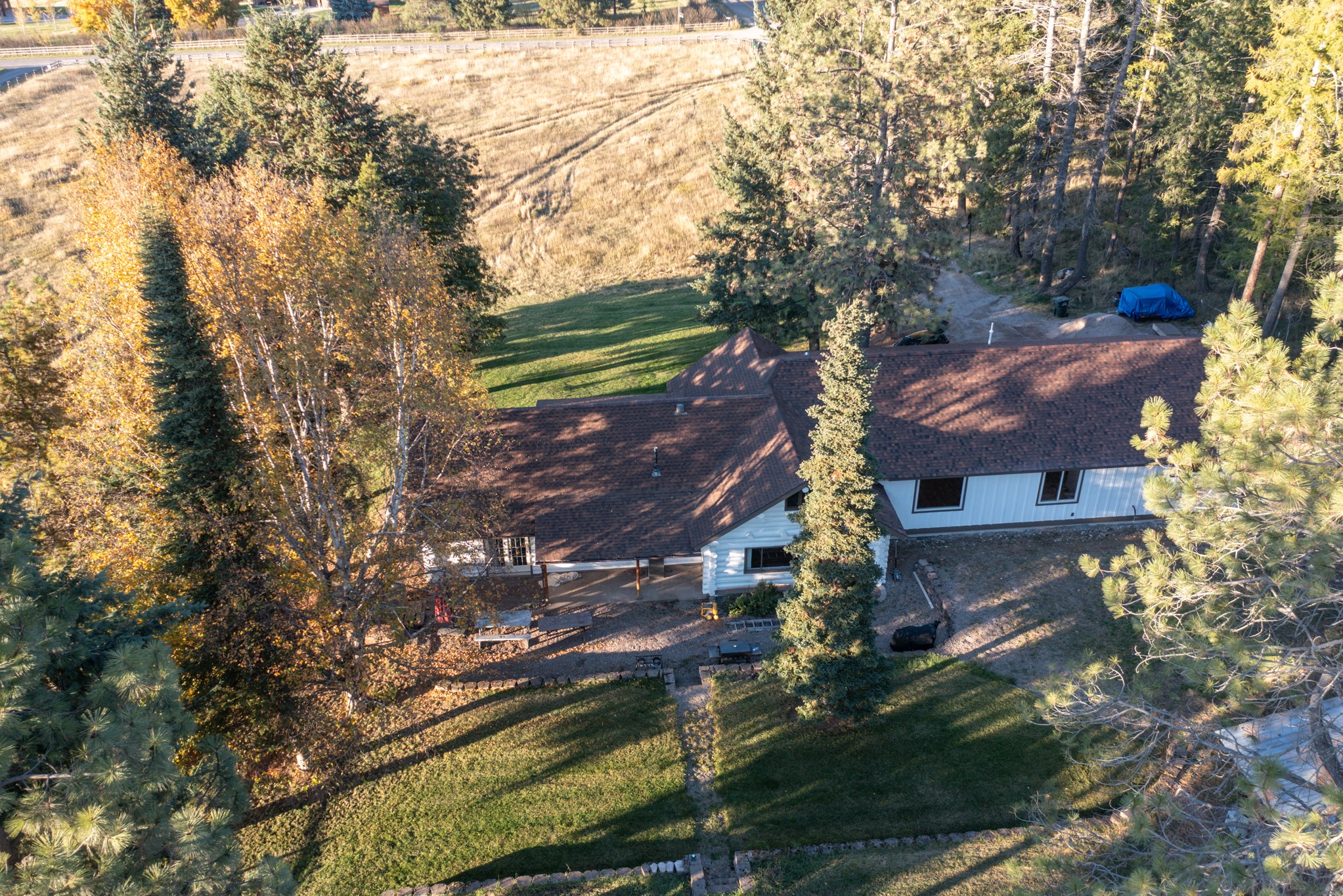 599 Van Sant Road Property Photo 4