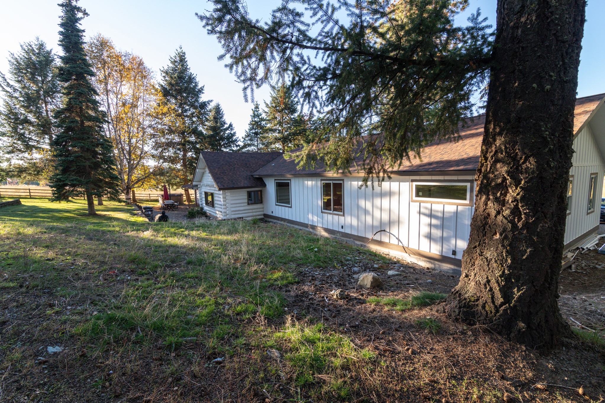 599 Van Sant Road Property Photo 5