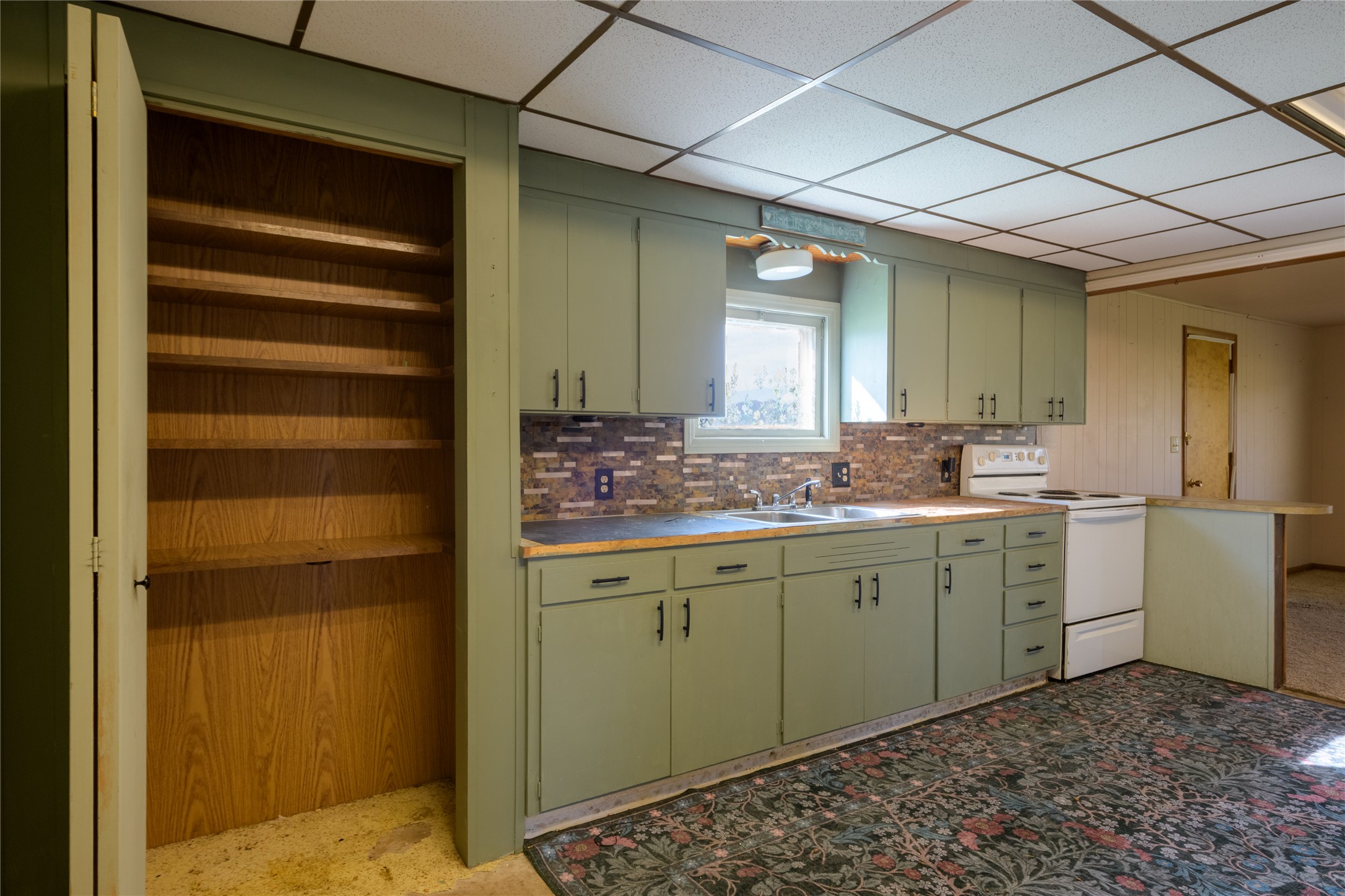 900 Phillips Street Property Photo 11