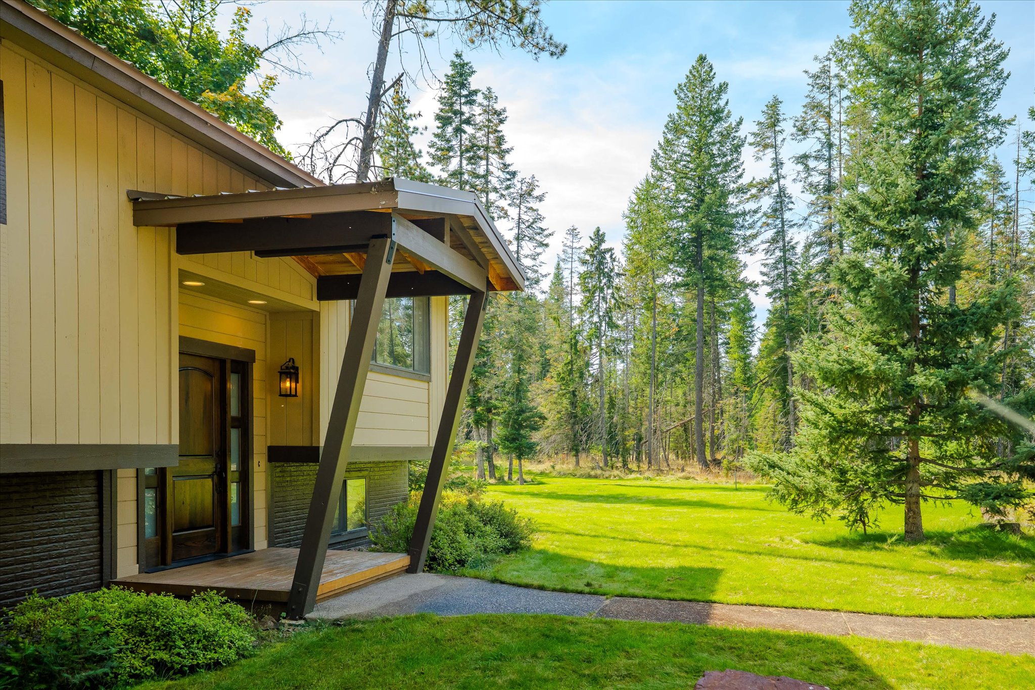 4955 Foothill Road Property Photo 4