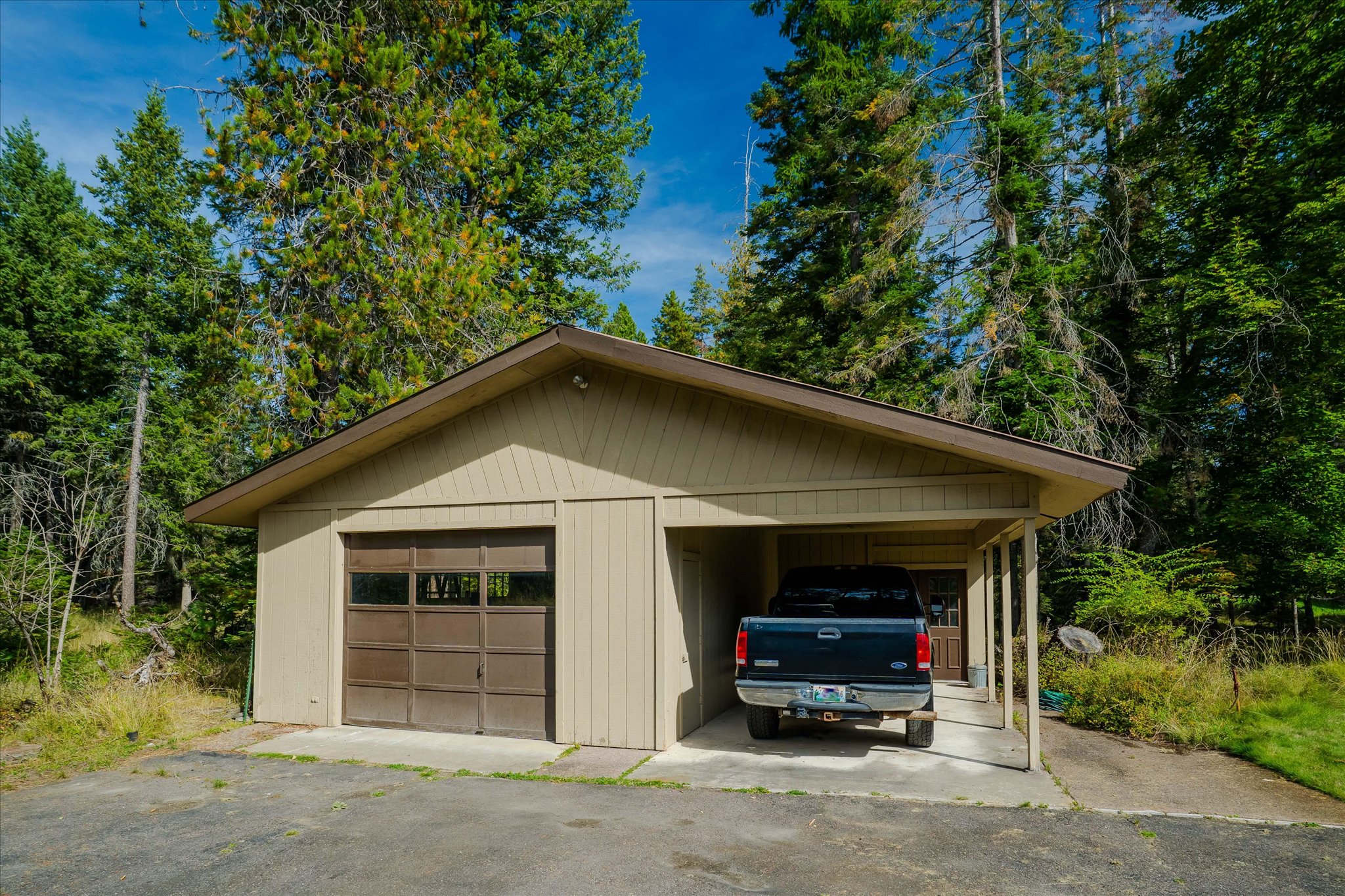 4955 Foothill Road Property Photo 6