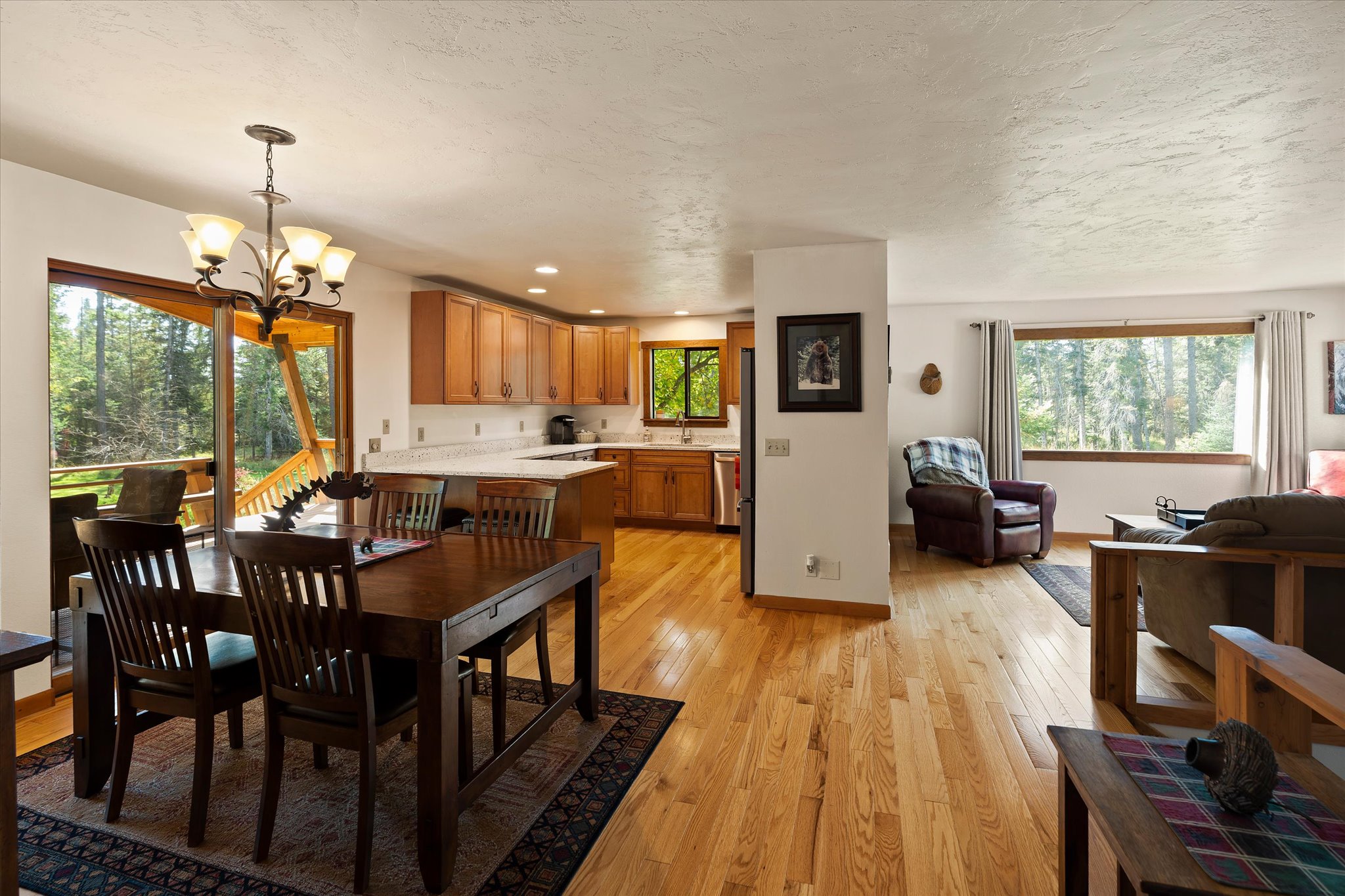 4955 Foothill Road Property Photo 12