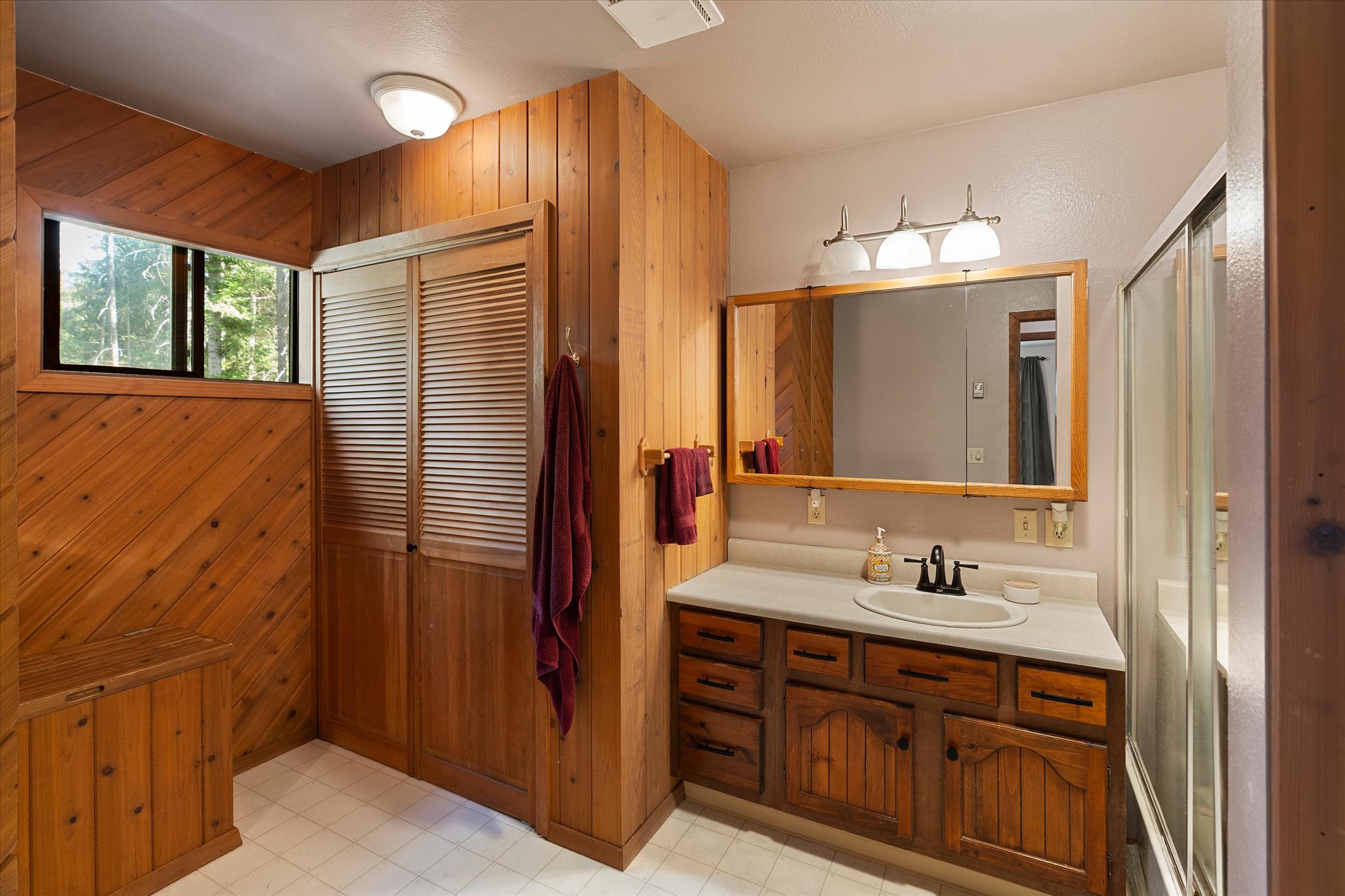4955 Foothill Road Property Photo 21