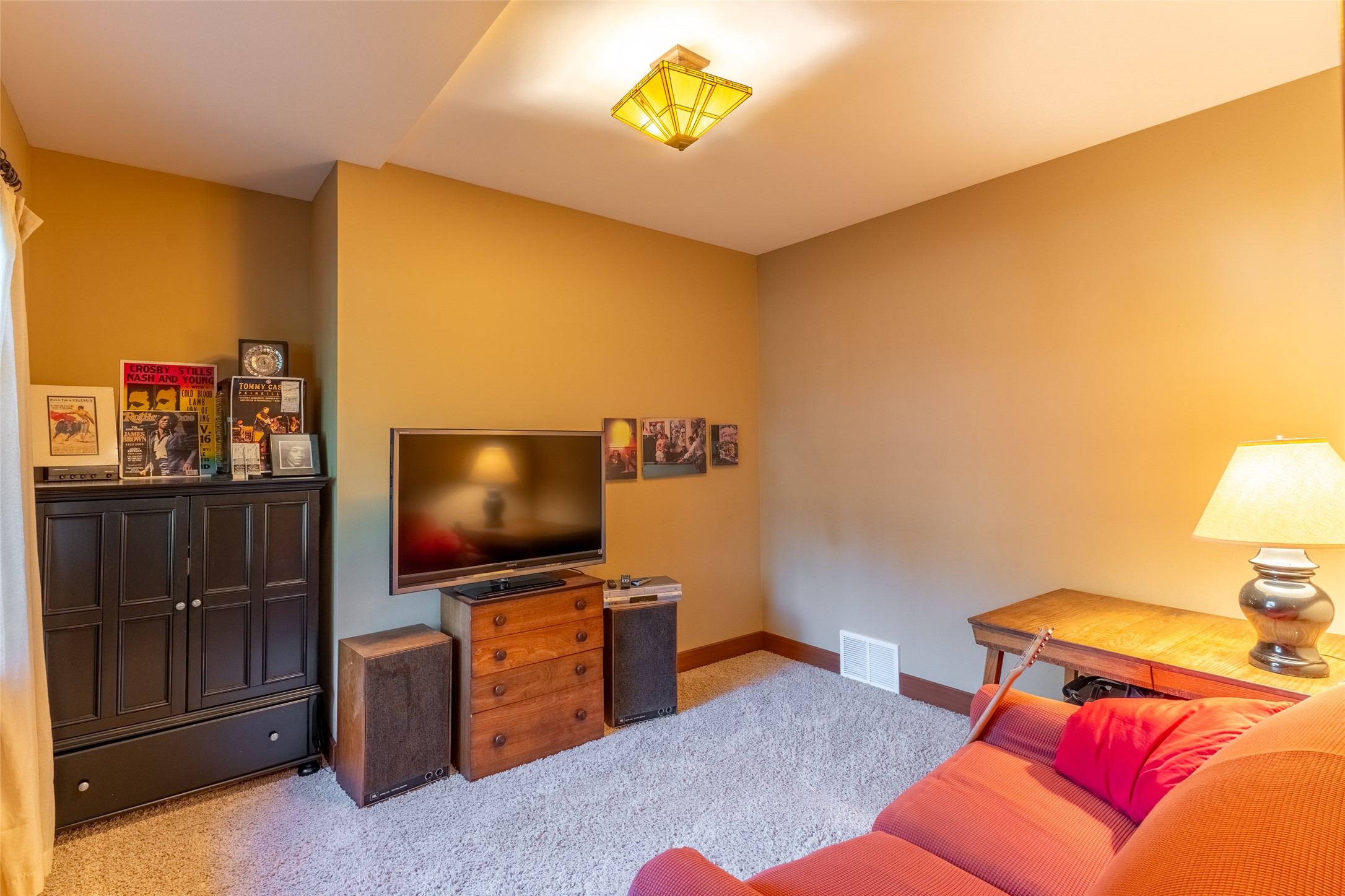 2095 Houston Drive Property Photo 6