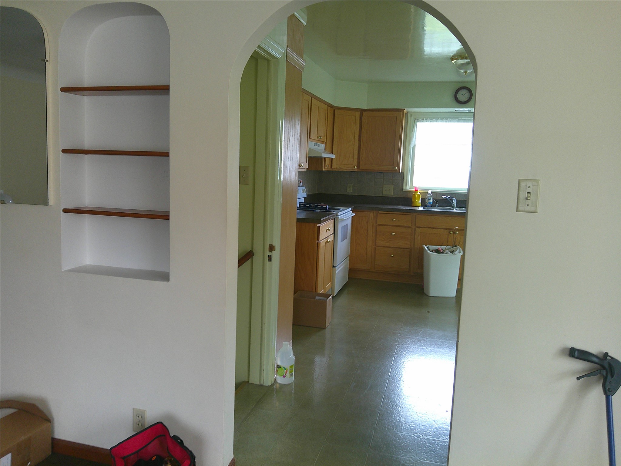 912 W 5th Street Property Photo 8