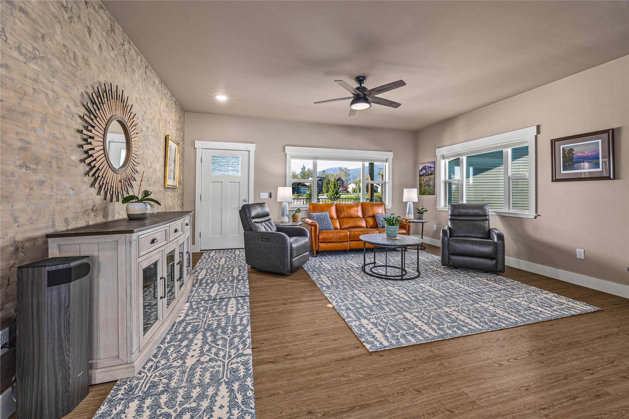 300 Maroon Court Property Photo 4