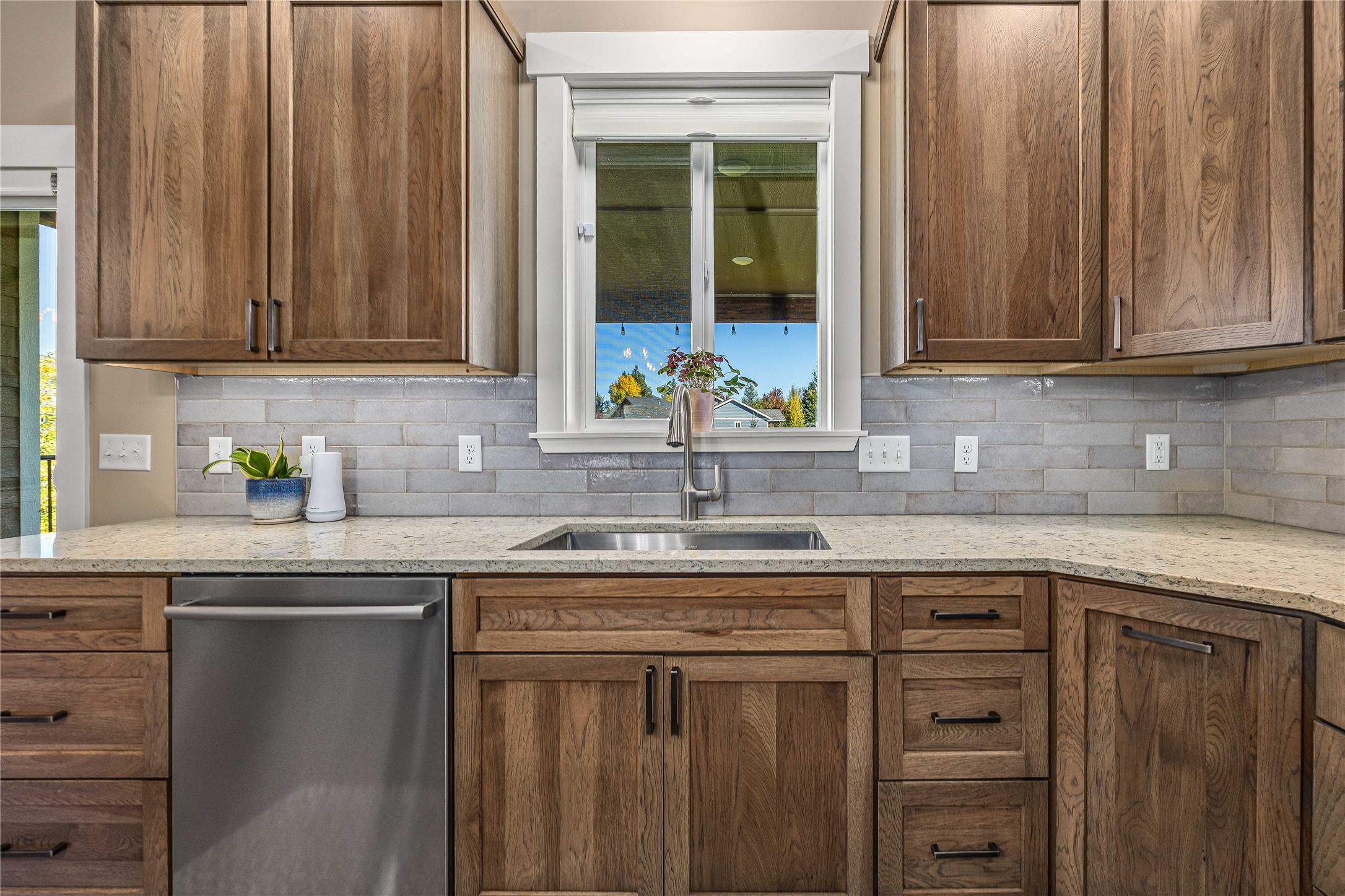 300 Maroon Court Property Photo 8