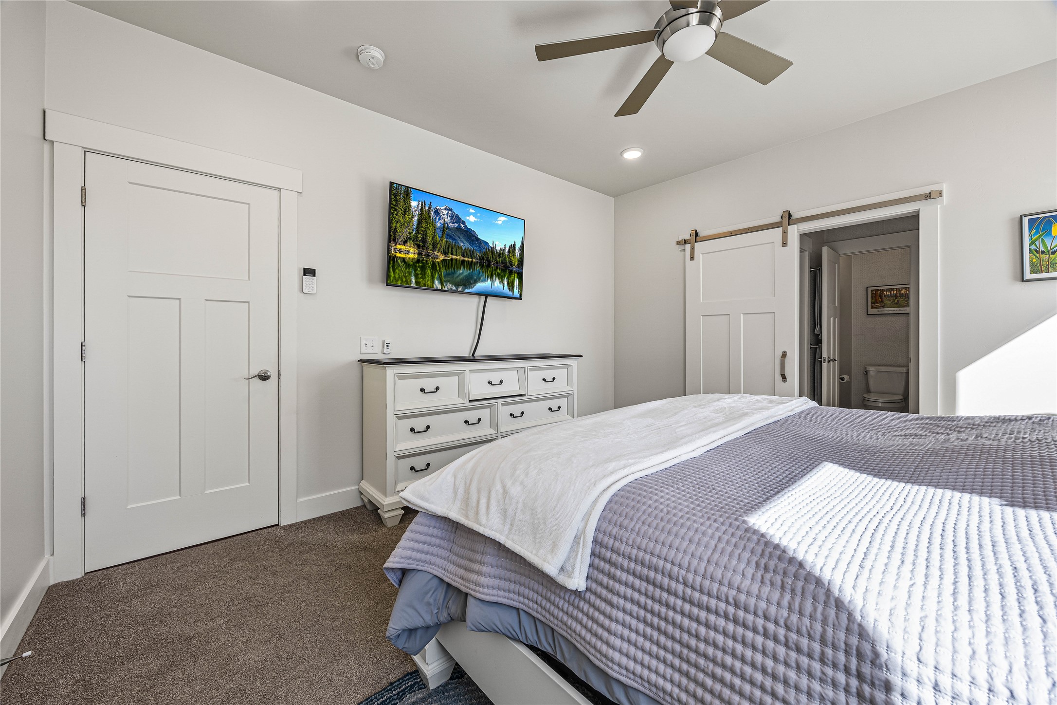300 Maroon Court Property Photo 14