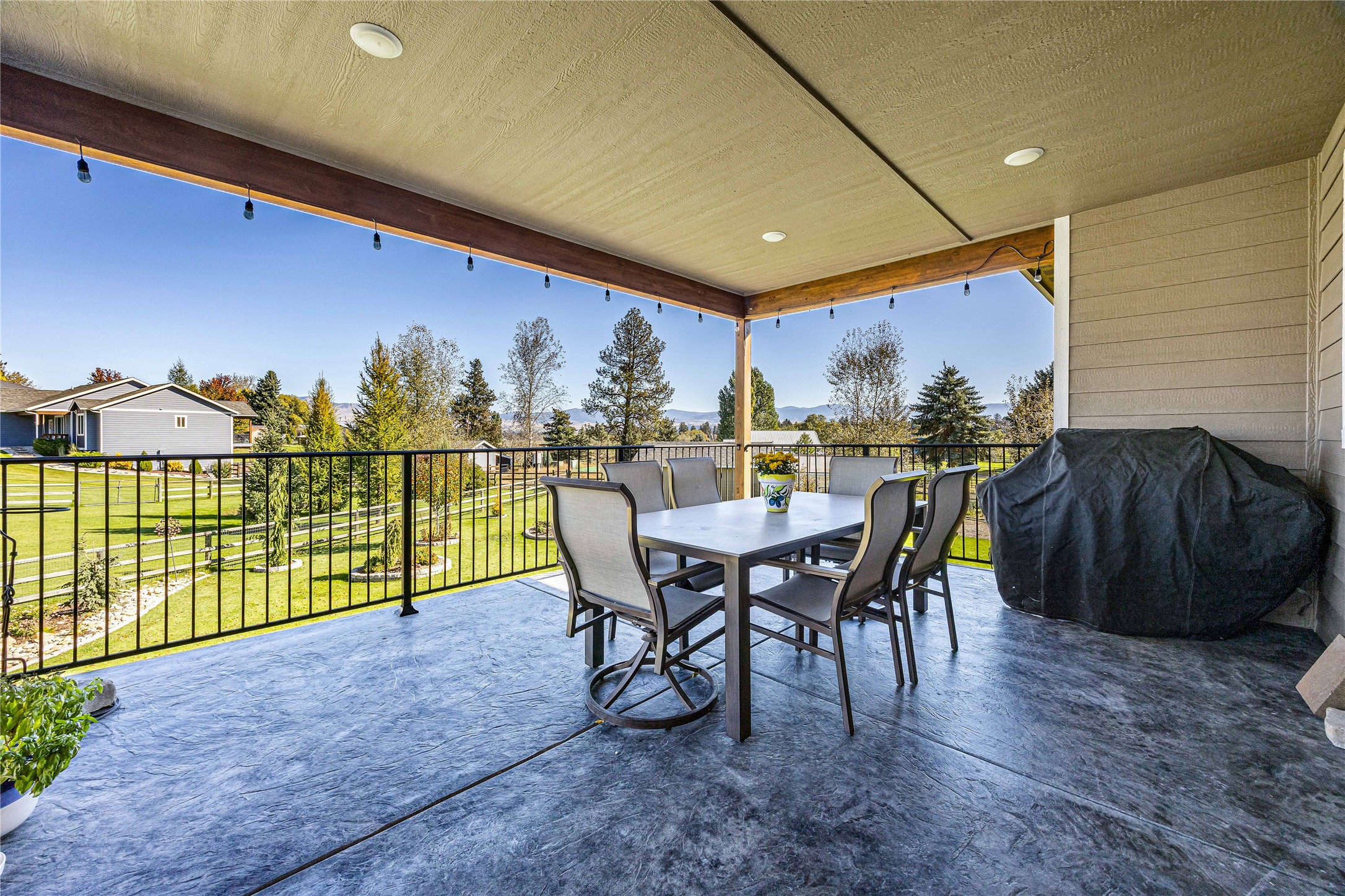 300 Maroon Court Property Photo 32