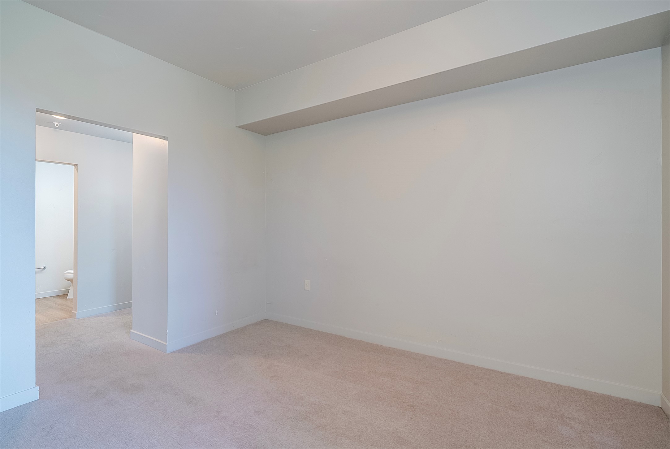 100 Woodlands Way P404 Property Photo 13