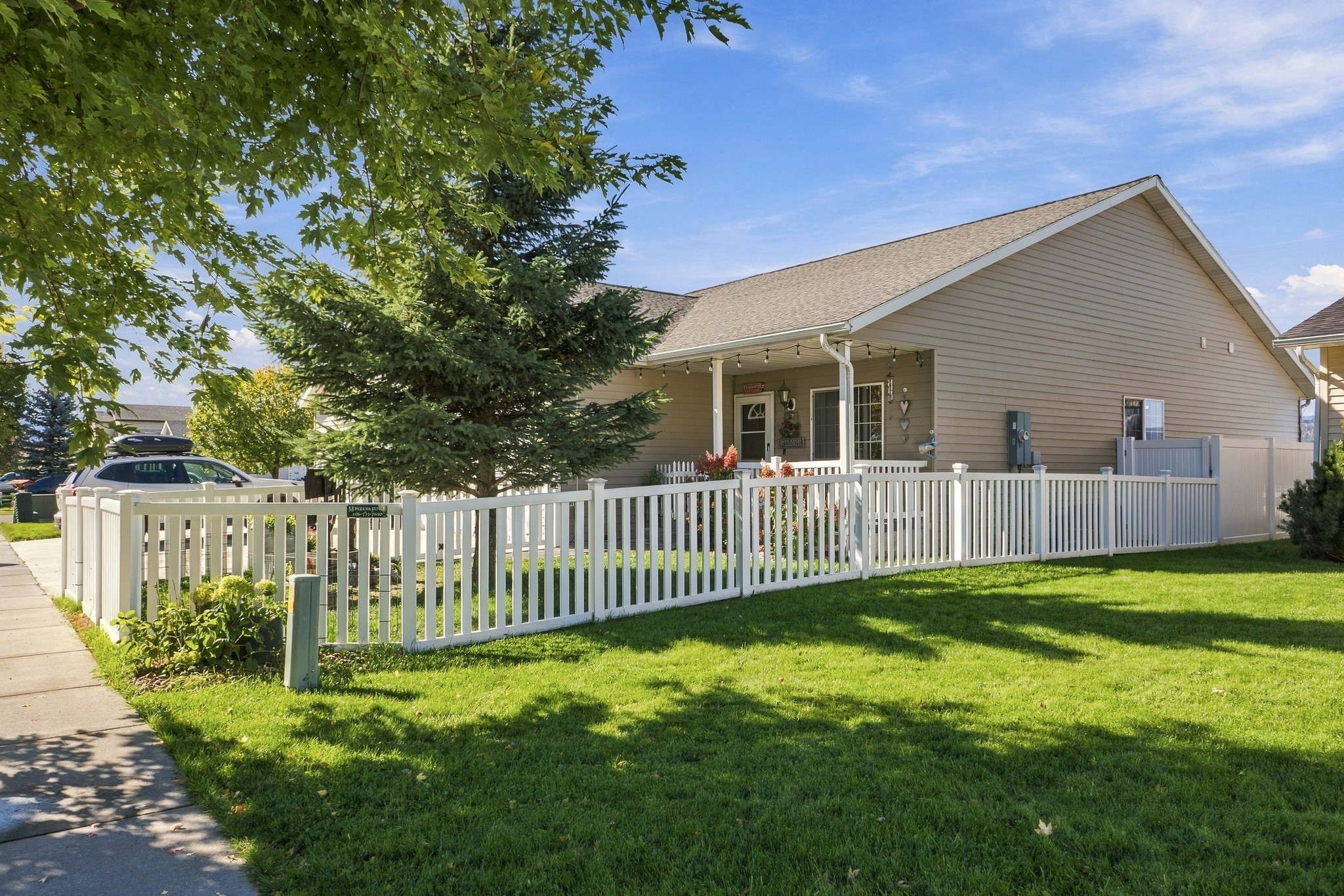 182 Empire Loop Property Photo 1