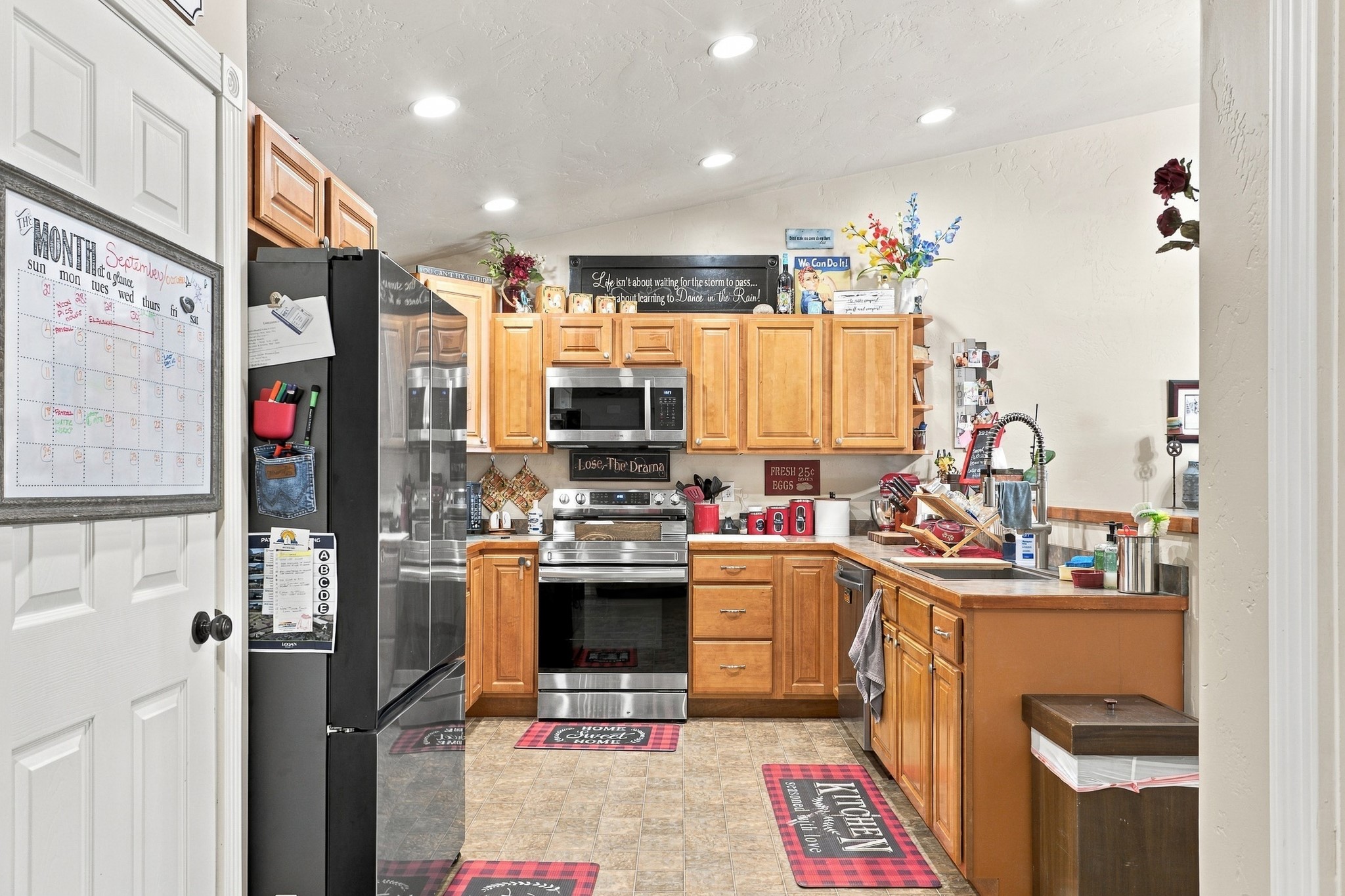 182 Empire Loop Property Photo 17
