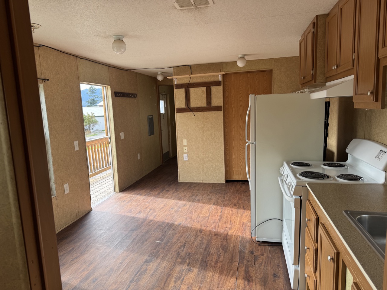 416 Clay Street Property Photo 3