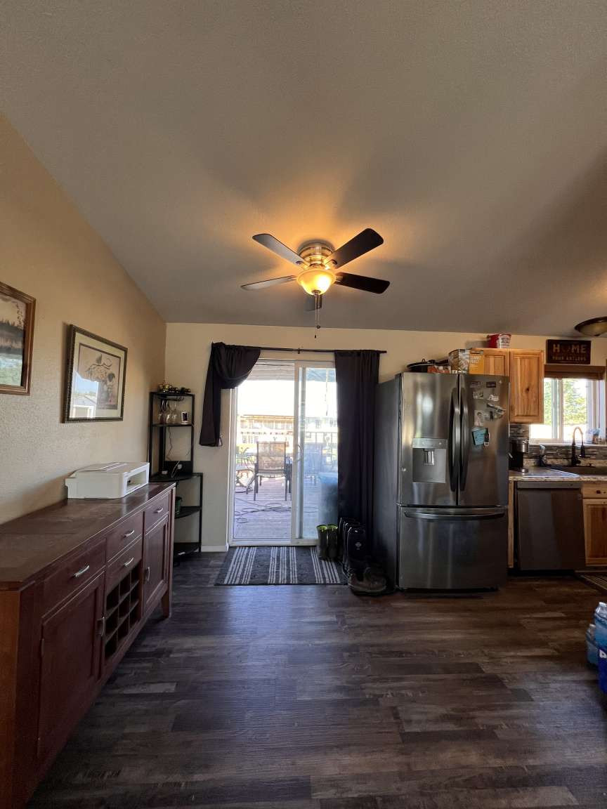 1911 Bluestone Drive Property Photo 11
