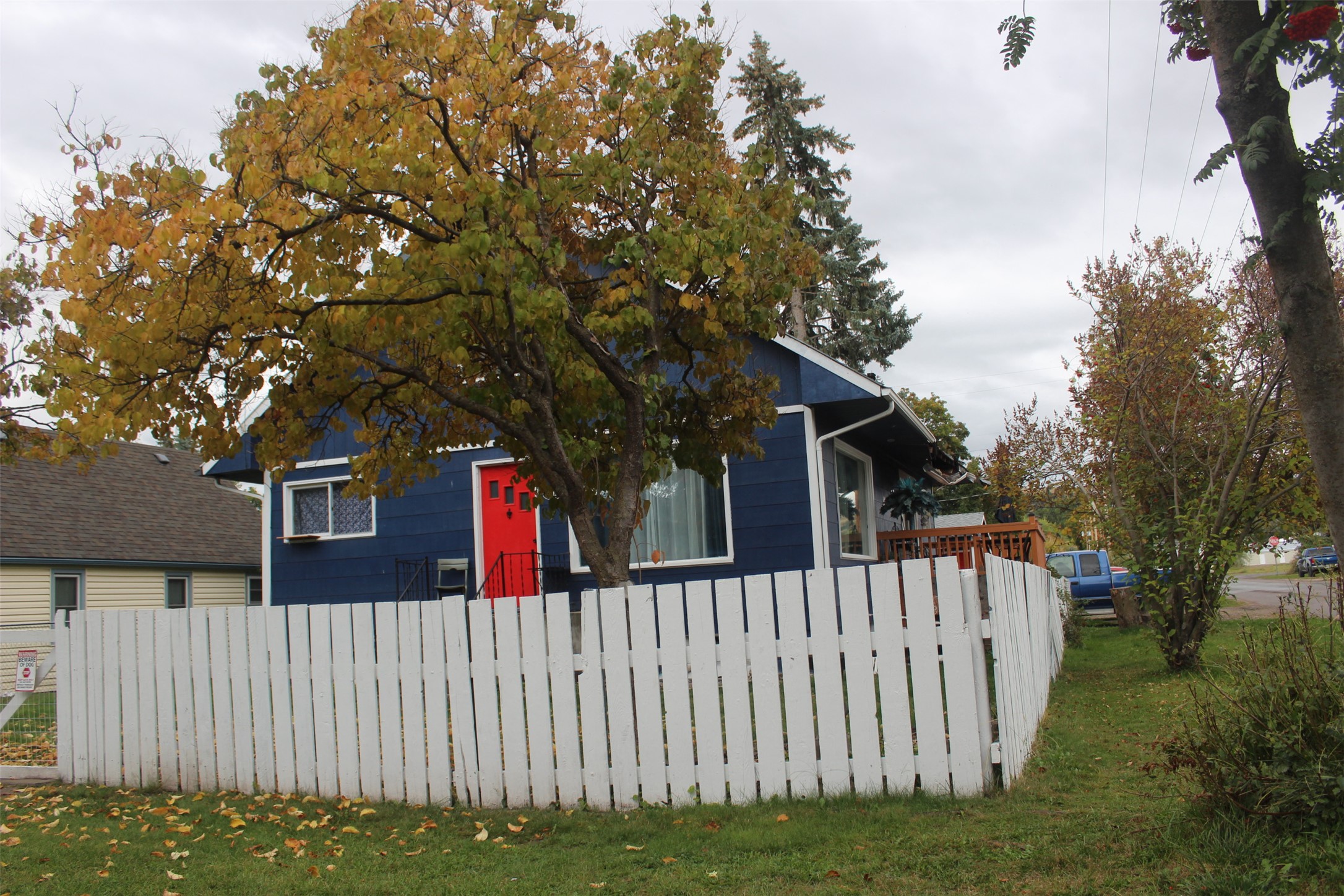 702 6th Avenue E Property Photo 2