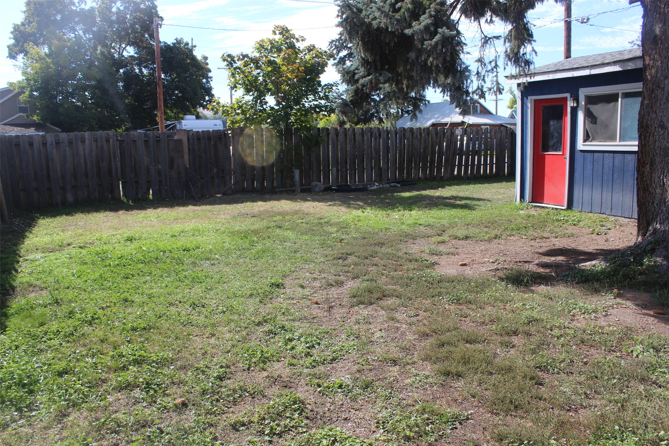 702 6th Avenue E Property Photo 3