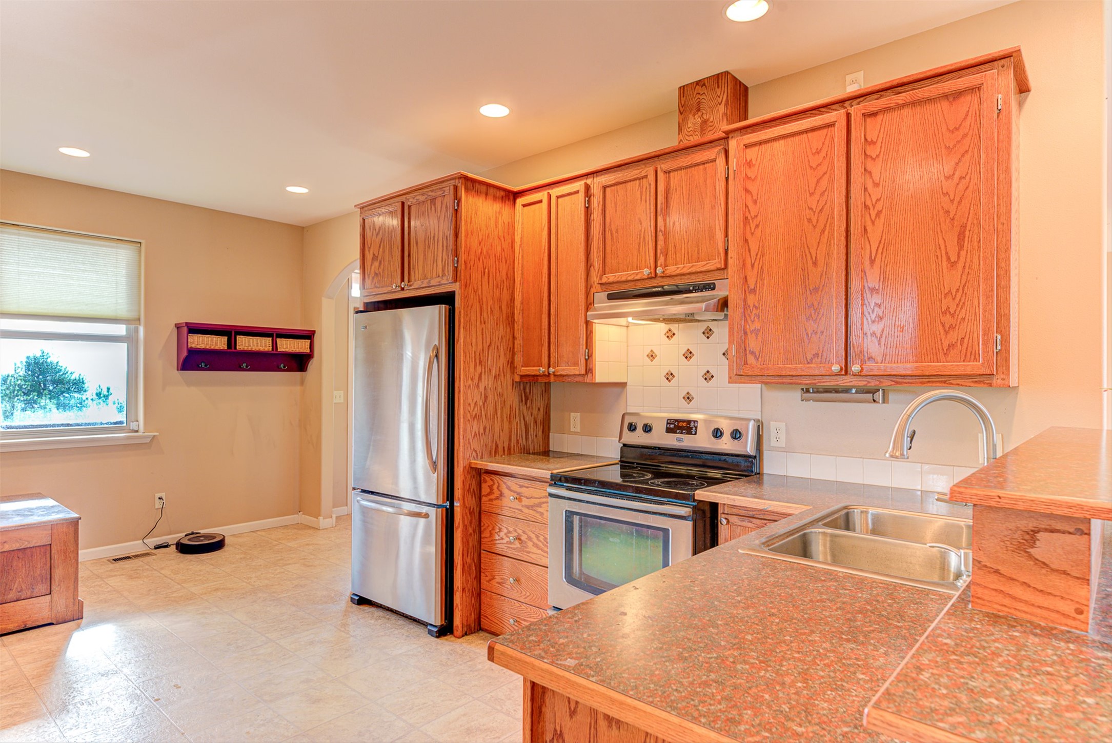 8224 Hillside Drive Property Photo 10