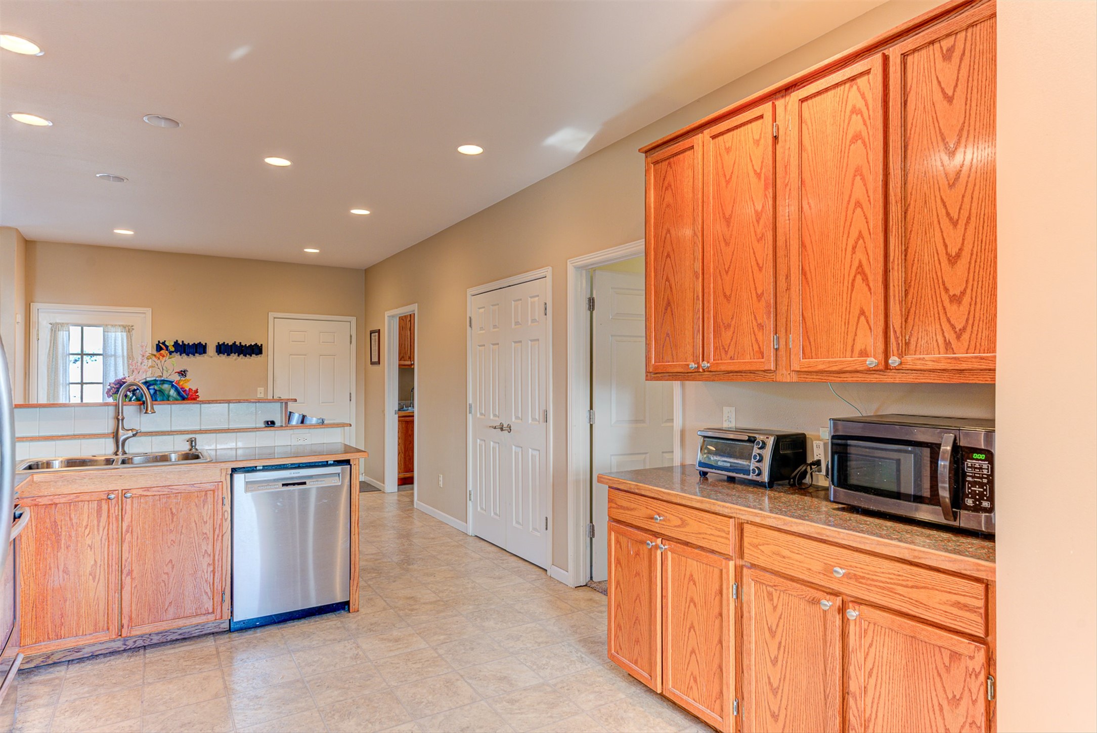 8224 Hillside Drive Property Photo 12