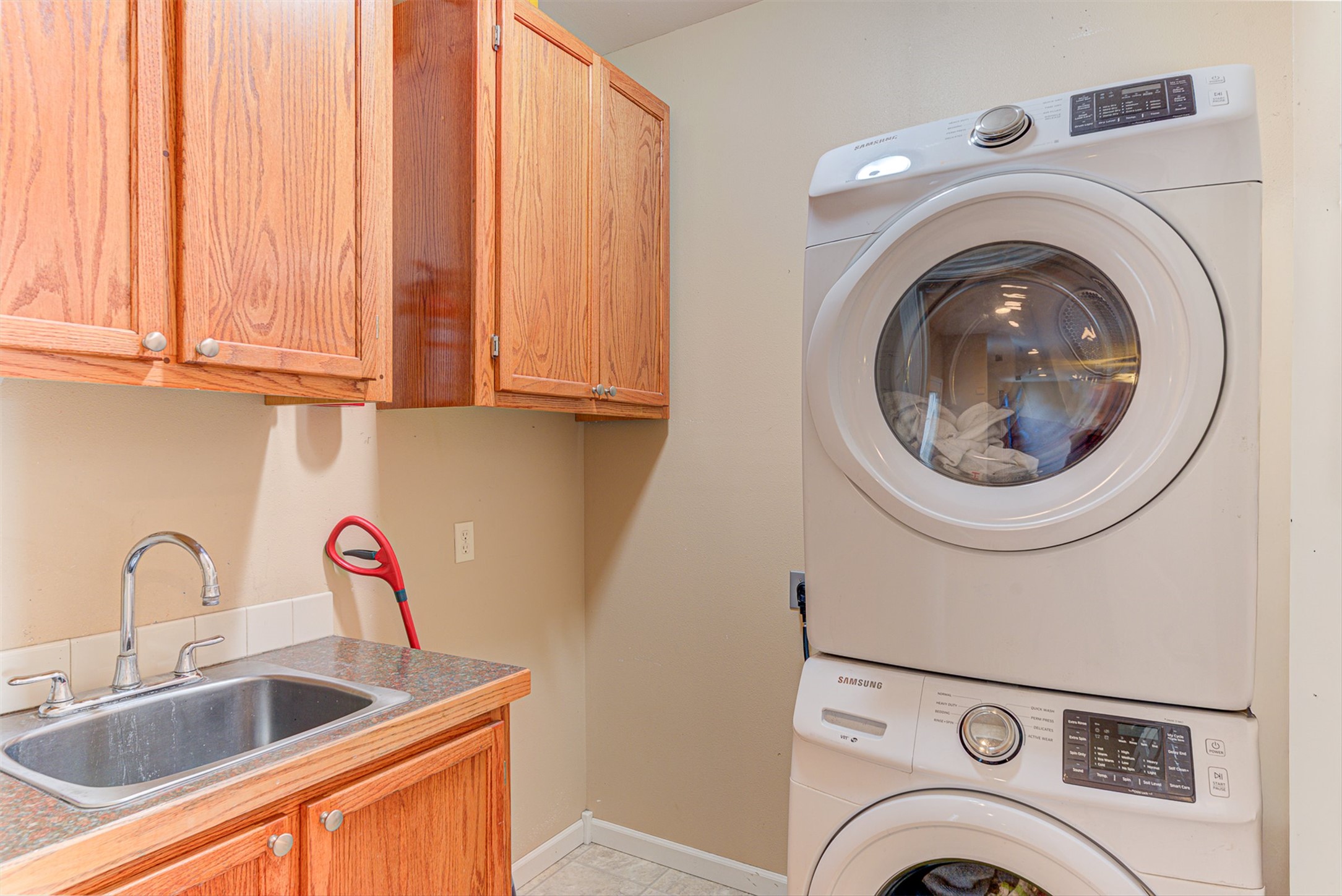 8224 Hillside Drive Property Photo 30