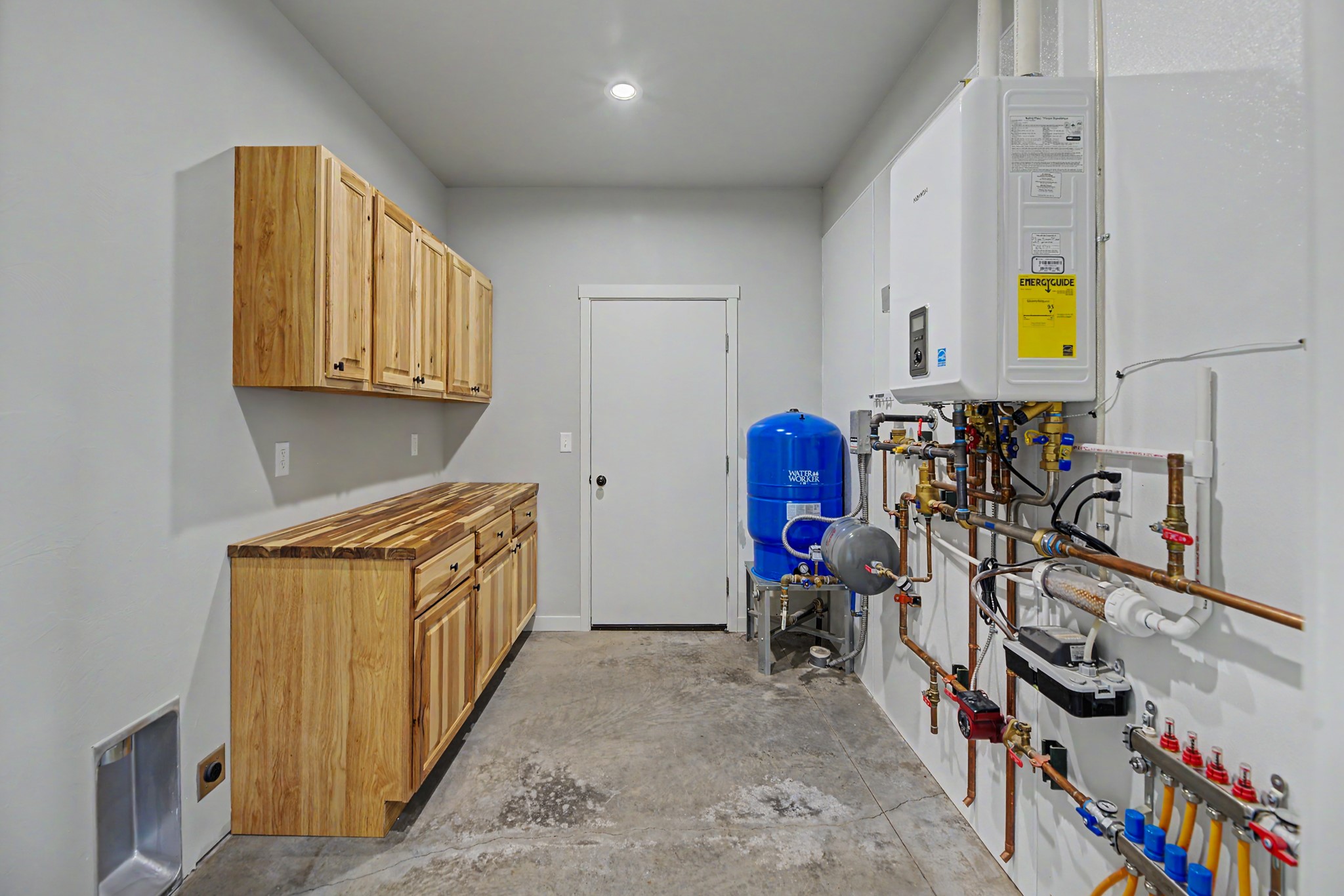 2120 Lowe Court Property Photo 12