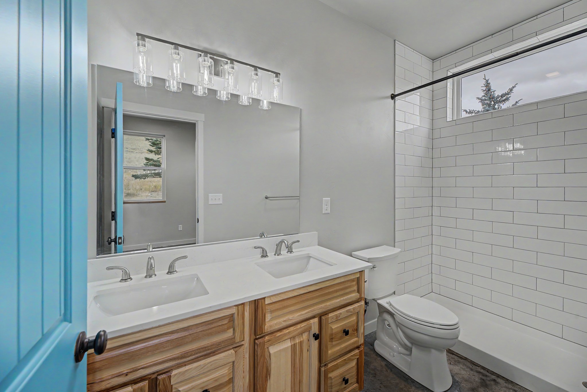 2120 Lowe Court Property Photo 16