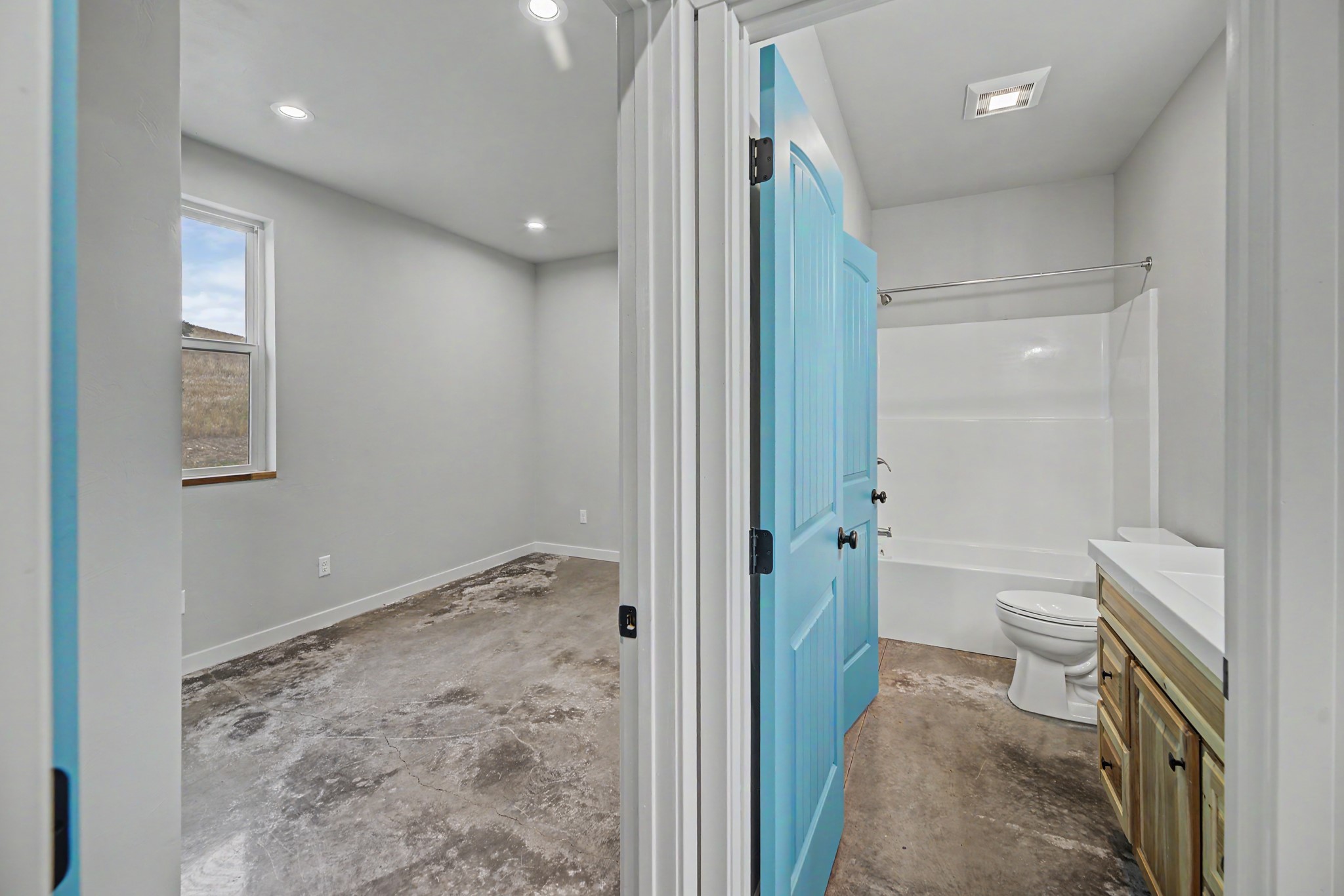 2120 Lowe Court Property Photo 17