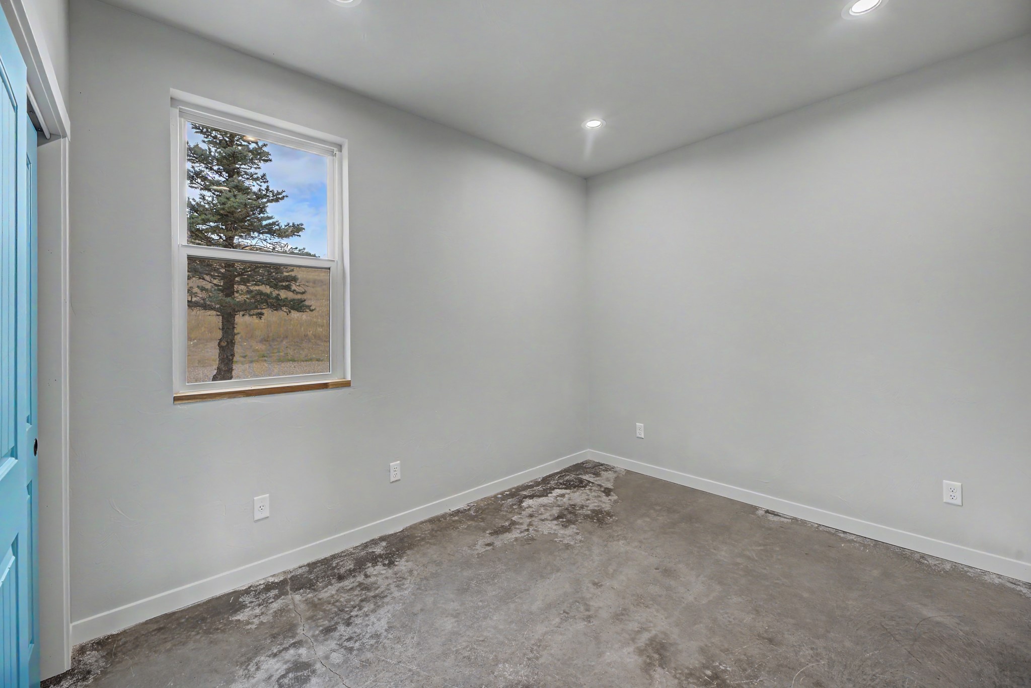 2120 Lowe Court Property Photo 18
