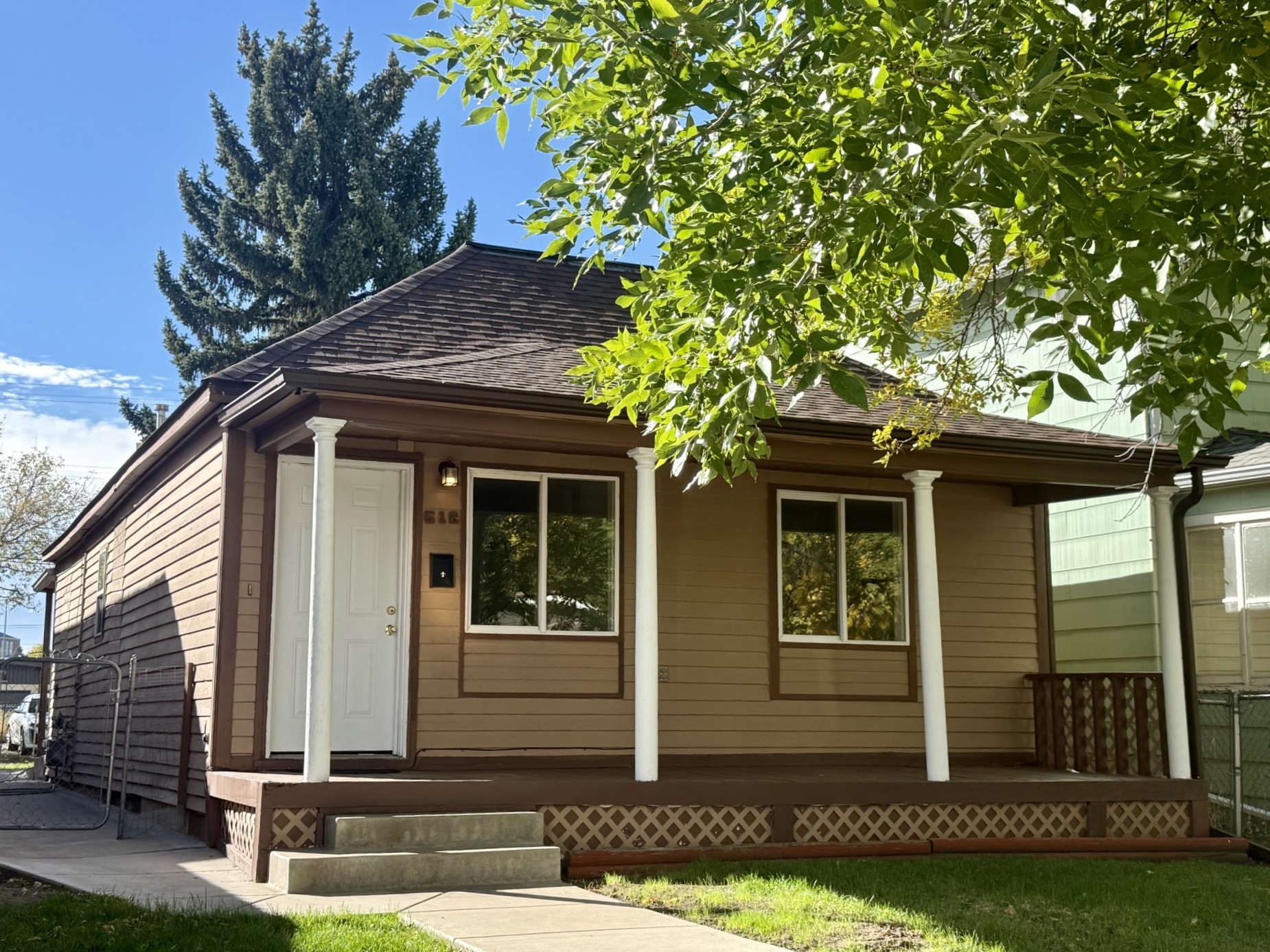 512 8th Avenue S Property Photo 1