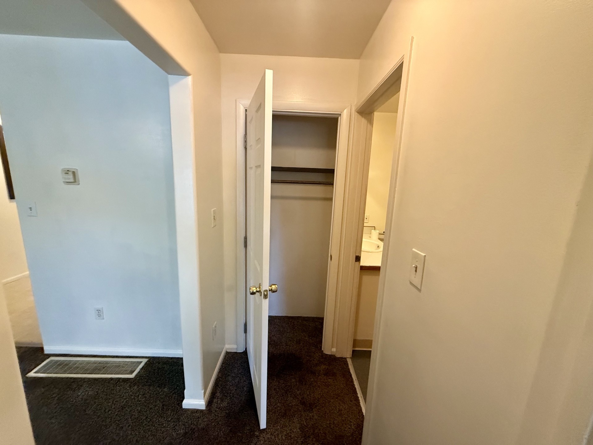 512 8th Avenue S Property Photo 9