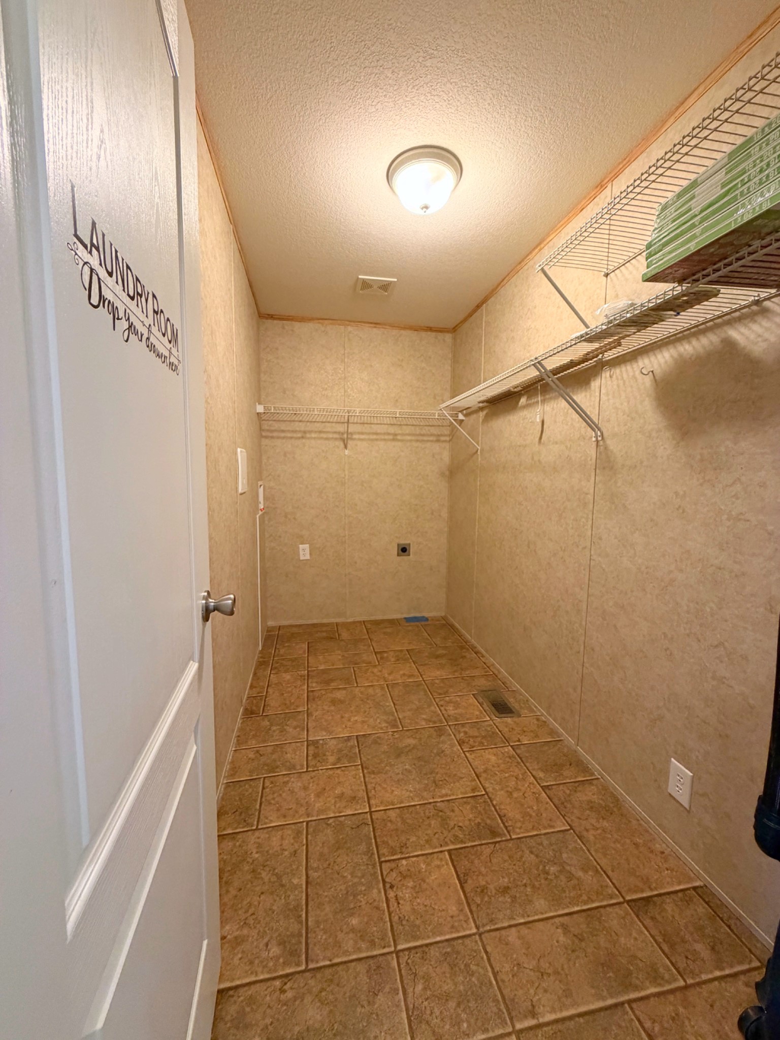 3823 Vigilante Drive Property Photo 10