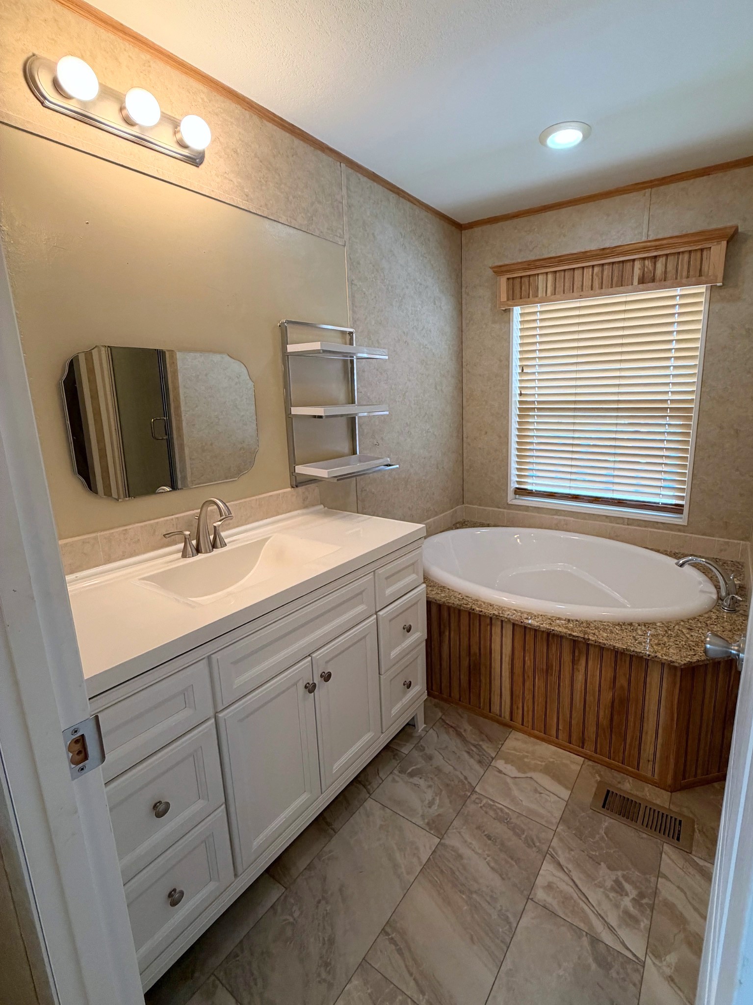 3823 Vigilante Drive Property Photo 13