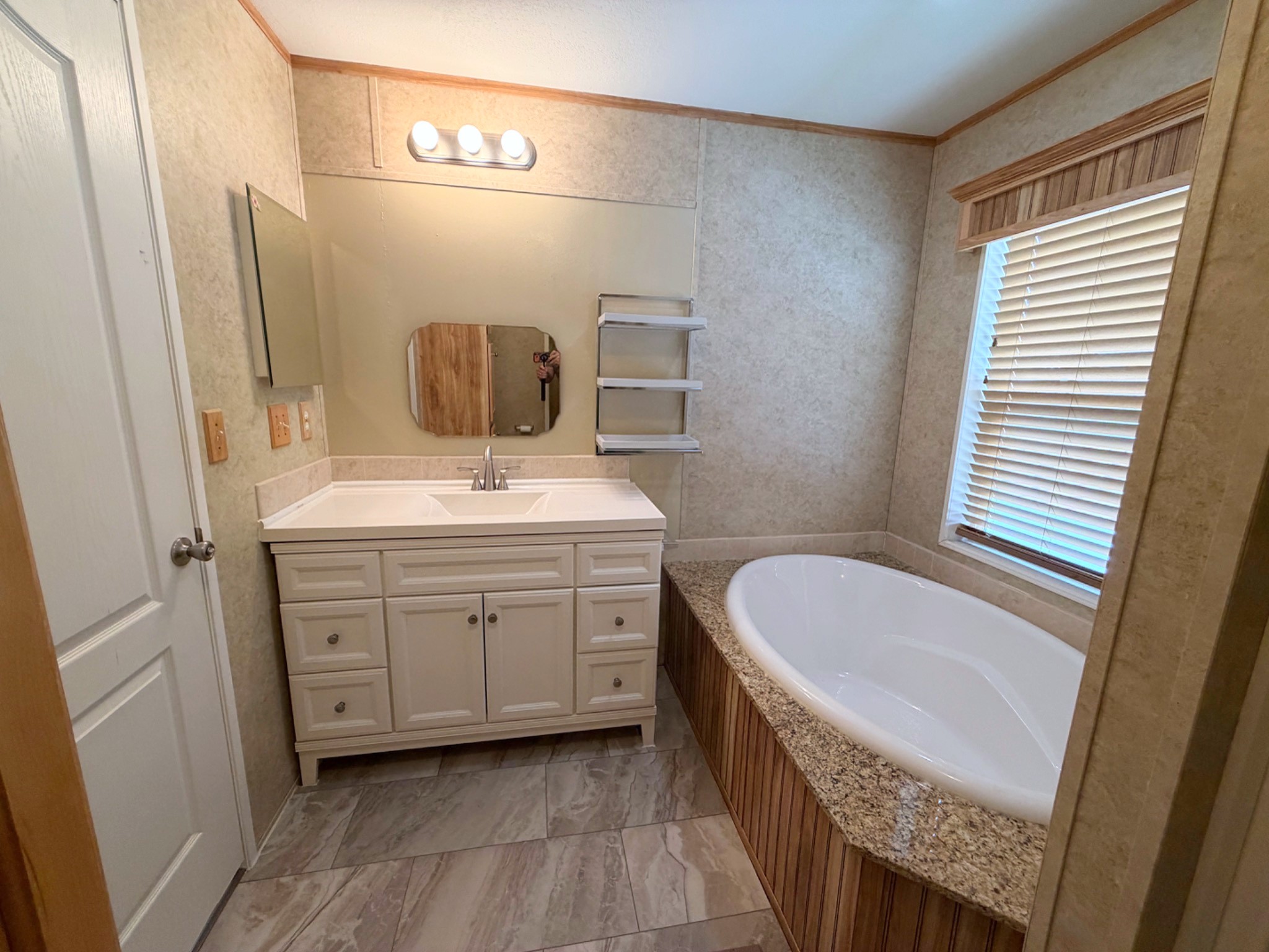 3823 Vigilante Drive Property Photo 14